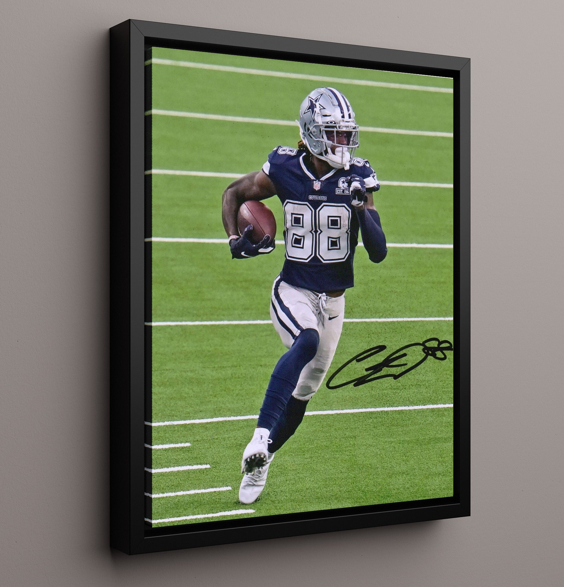 CeeDee Lamb - Dallas football Receiver Running Ball Carry Vintage Football Wall Art - 16x20 Framed Canvas football decor