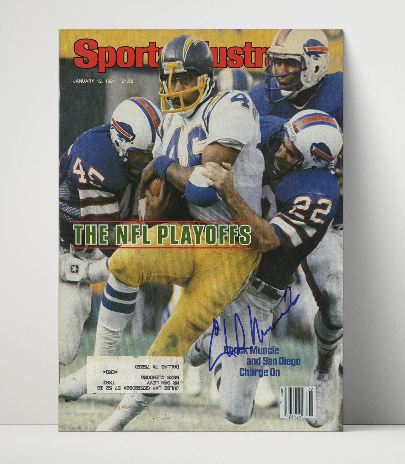 Chuck Muncie - San Diego football Playoff Tackle vs Buffalo 1981 SI Cover Vintage Football Wall Art - 16x20 Unframed Print football decor