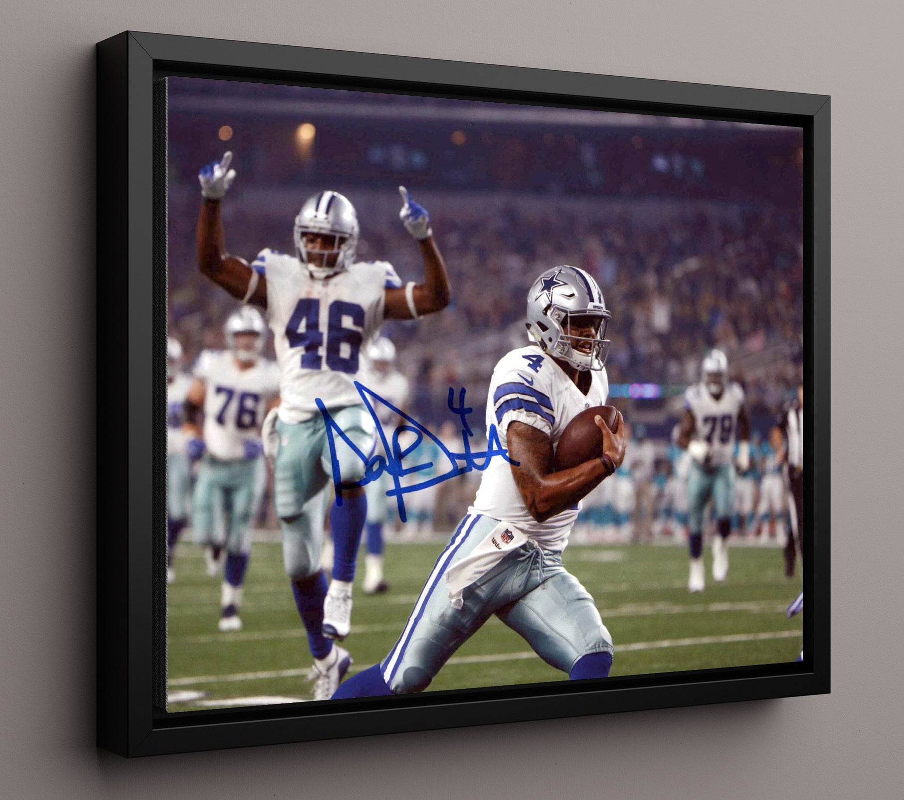Dak Prescott - Dallas Football Quarterback Scramble Run Vintage Football Wall Art - 16x20 Framed Canvas football decor
