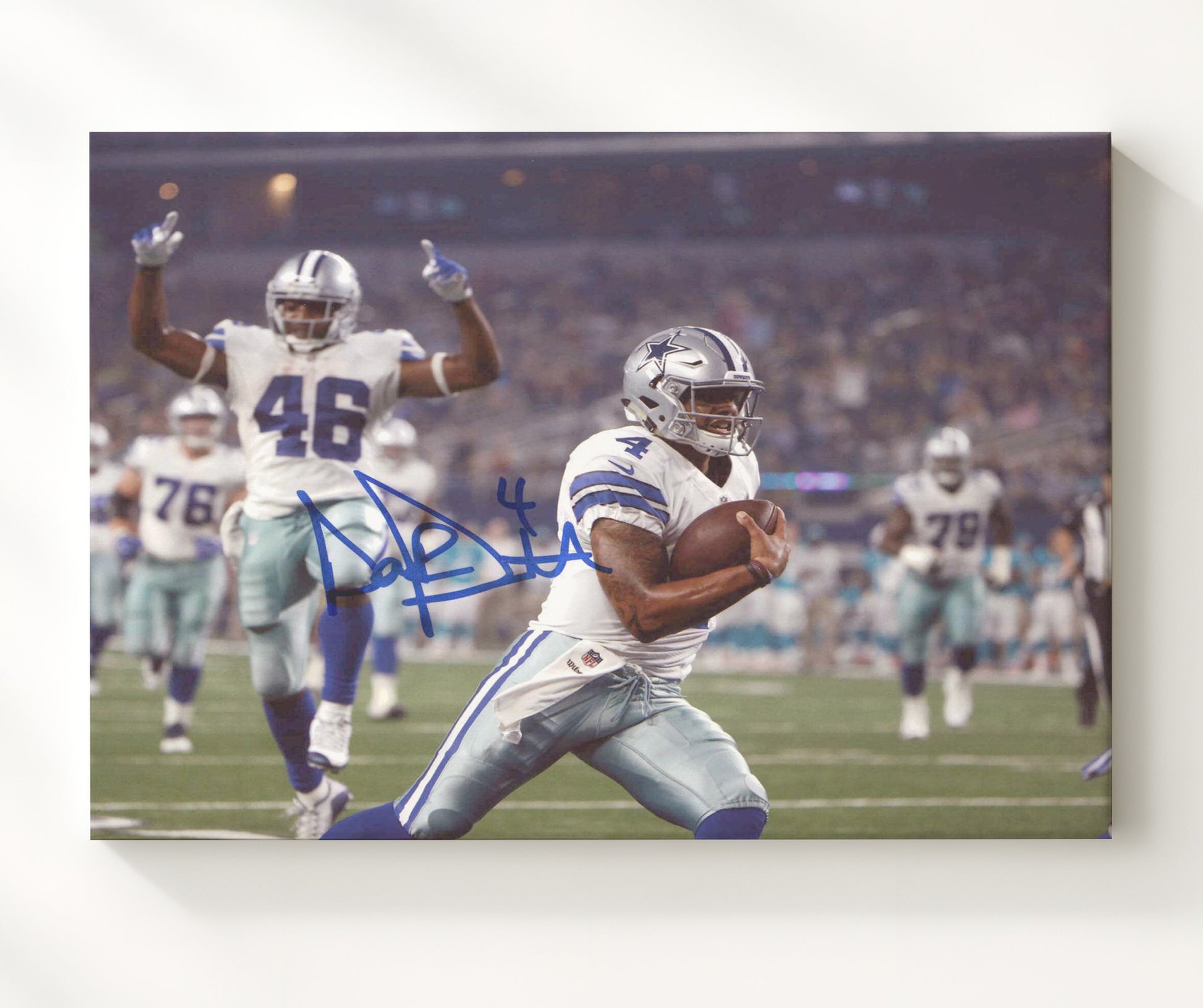 Dak Prescott Dallas Quarterback Scramble Run Football Wall Art 16x20 Canvas Wall Art wall art print - Football decor