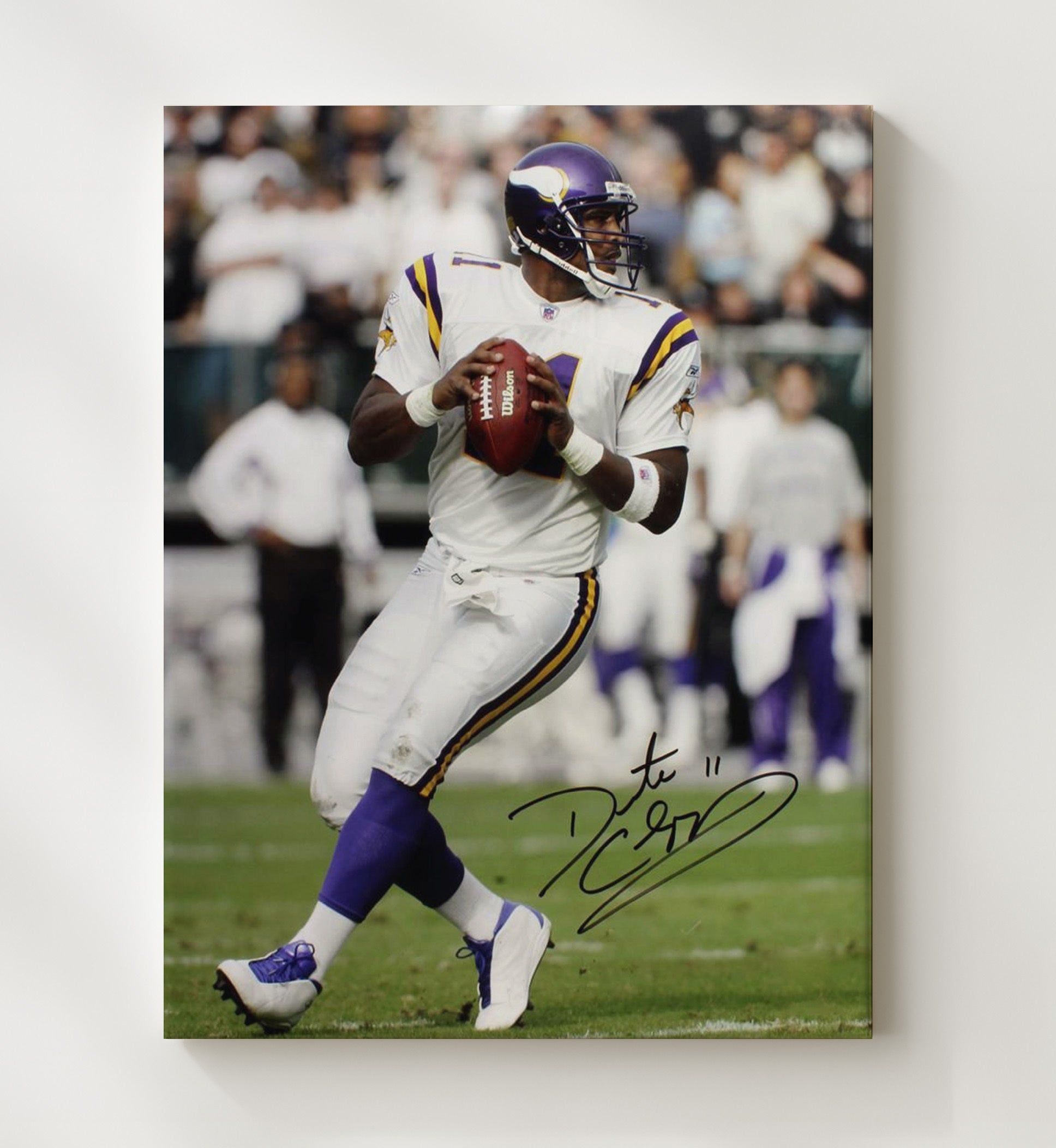 Daunte Culpepper - Minnesota Football Quarterback Passing Action Football Wall Art - football wall art print