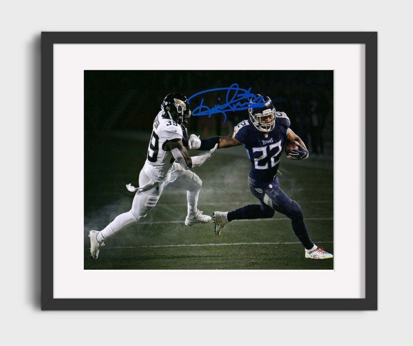Derrick Henry - King Henry Breakaway Vintage Football Wall Art - 16x20 Gallery Frame football decor