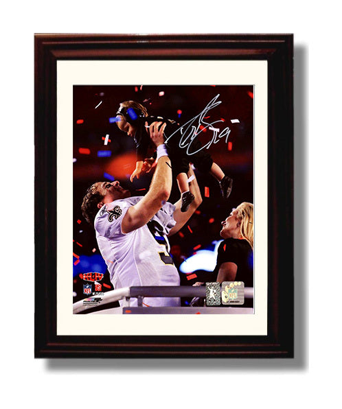 Drew Brees - New Orleans Football Super Bowl XLIV Celebration Lifting Son 8x10 Canvas vintage football wall art