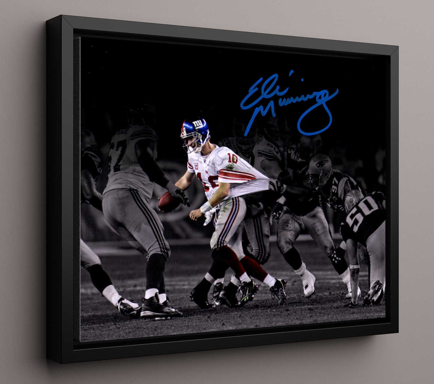 Eli Manning - the Escape Throw Football Wall Art - football wall art print