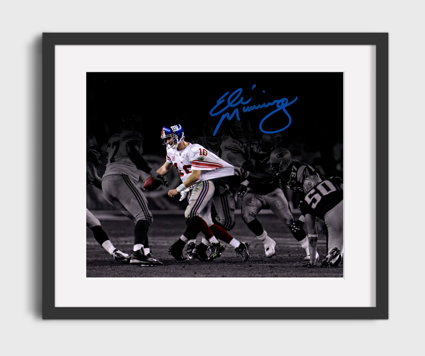 Eli Manning - the Escape Throw Football Wall Art - football wall art print