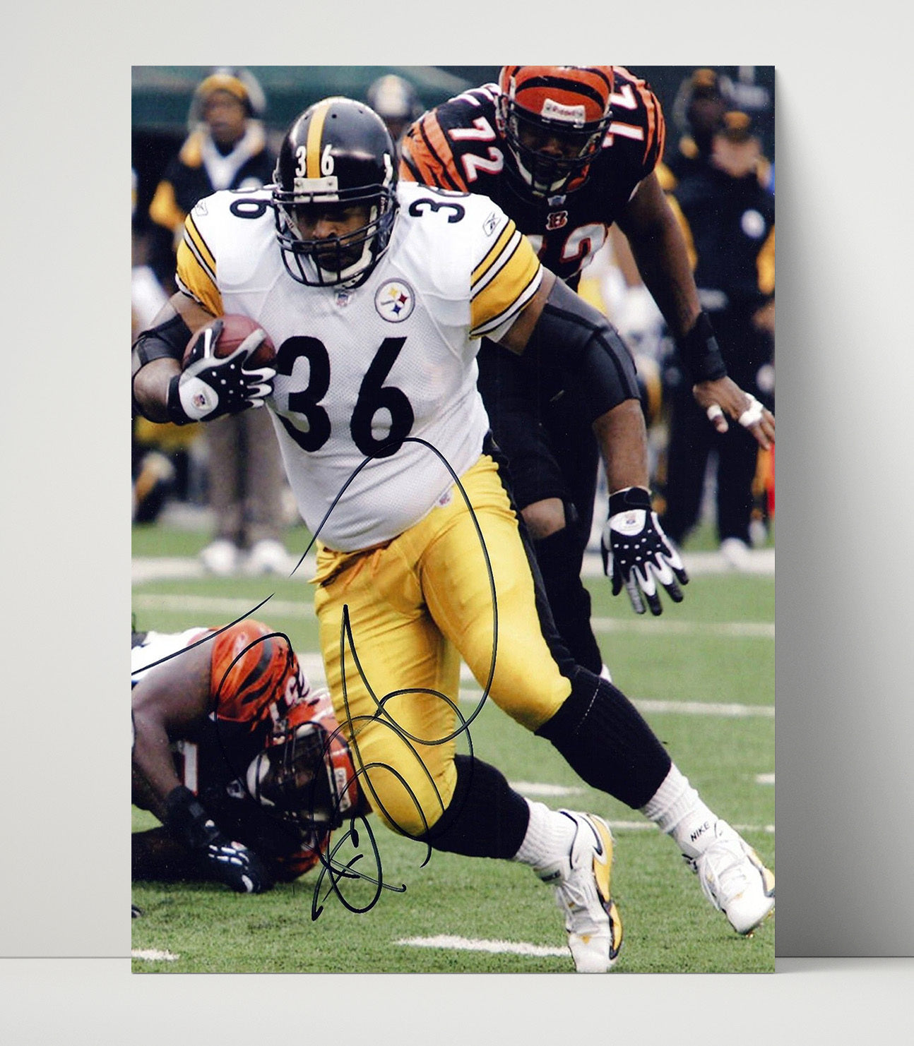 Jerome Bettis - Pittsburgh football Power Rush Through Line Vintage Football Wall Art - 16x20 Unframed Print football decor