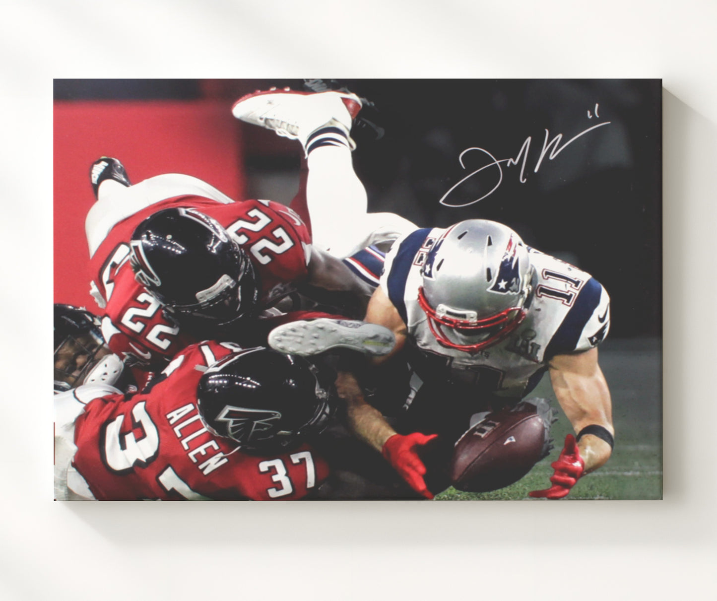 Julian Edelman Super Bowl LI Catch vs Atlanta 2017 Football Wall Art 16x20 Canvas Wall Art wall art print - Football decor