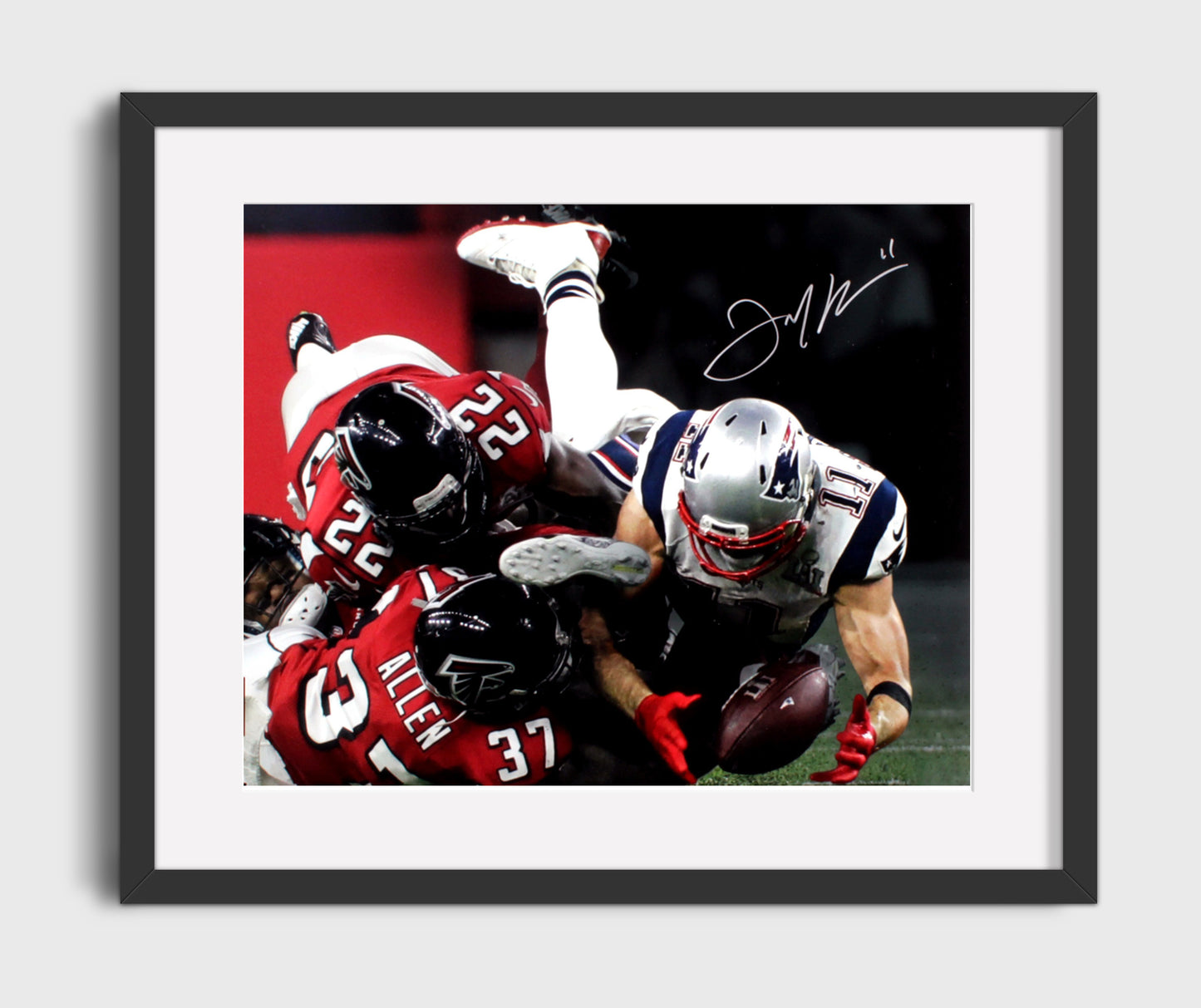 Julian Edelman Super Bowl LI Catch vs Atlanta 2017 Football Wall Art 16x20 Gallery Framed Artwork wall art print - Football decor