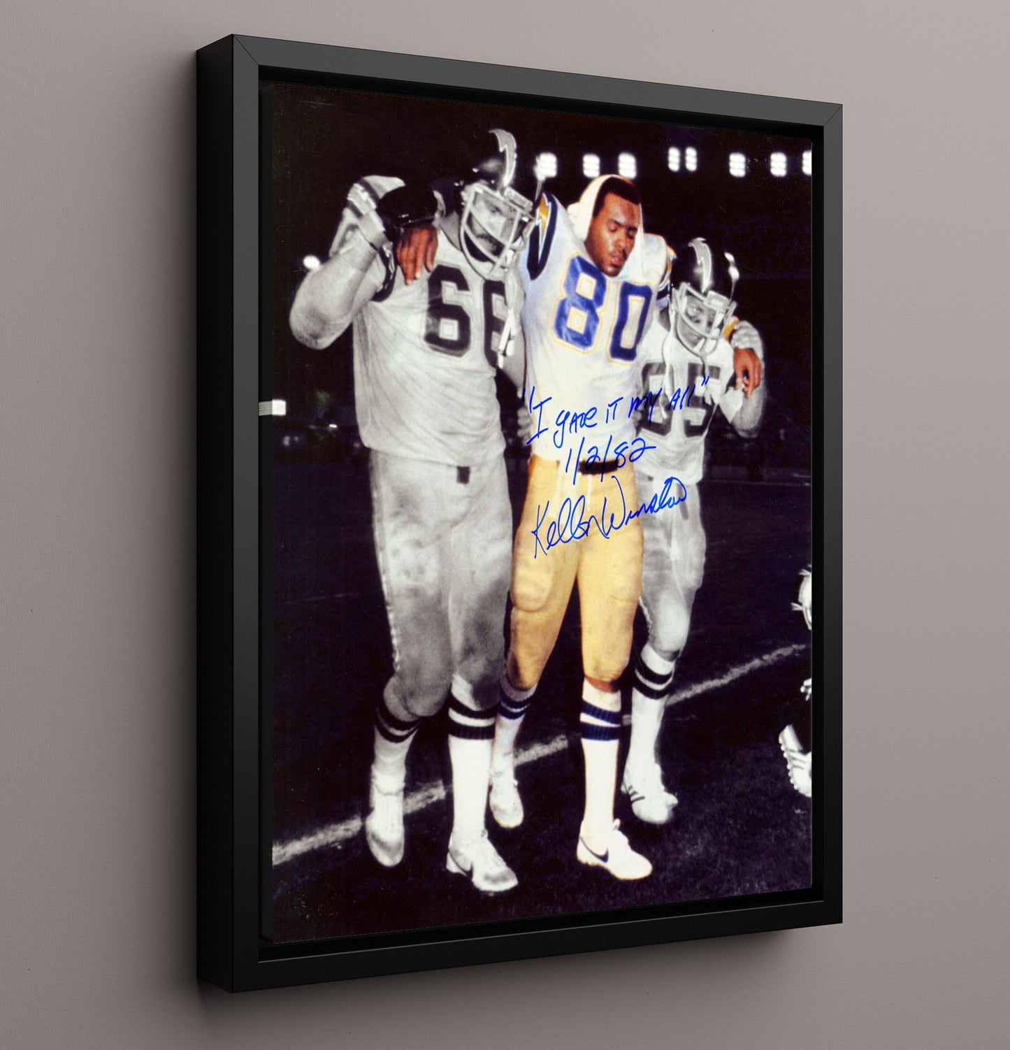 Kellen Winslow - San Diego Football Injured Walk Off Field 1982 Football Wall Art - football wall art print