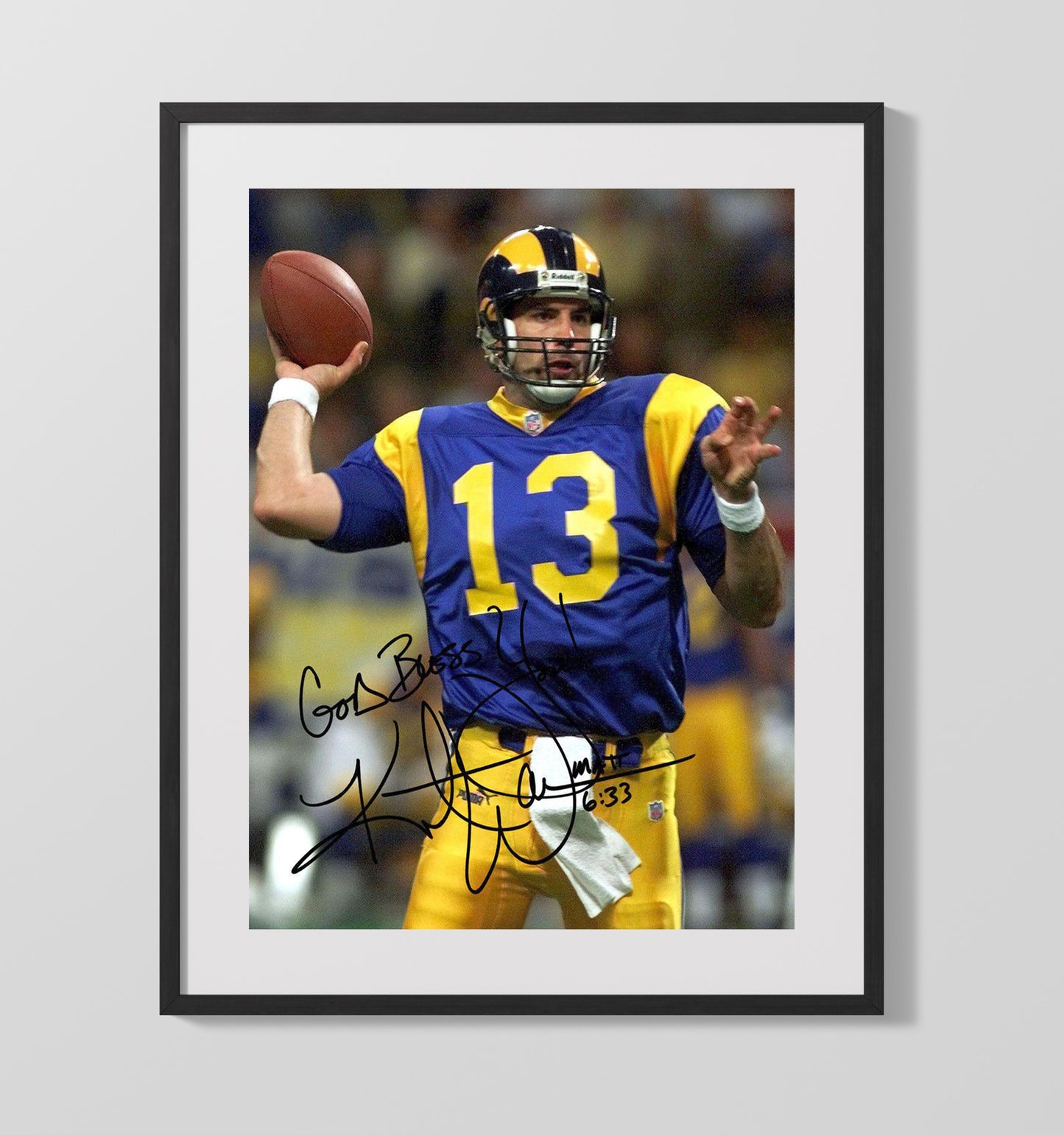 Kurt Warner - St Louis Football Quarterback Passing Play Vintage Football Wall Art - 16x20 Gallery Frame football decor