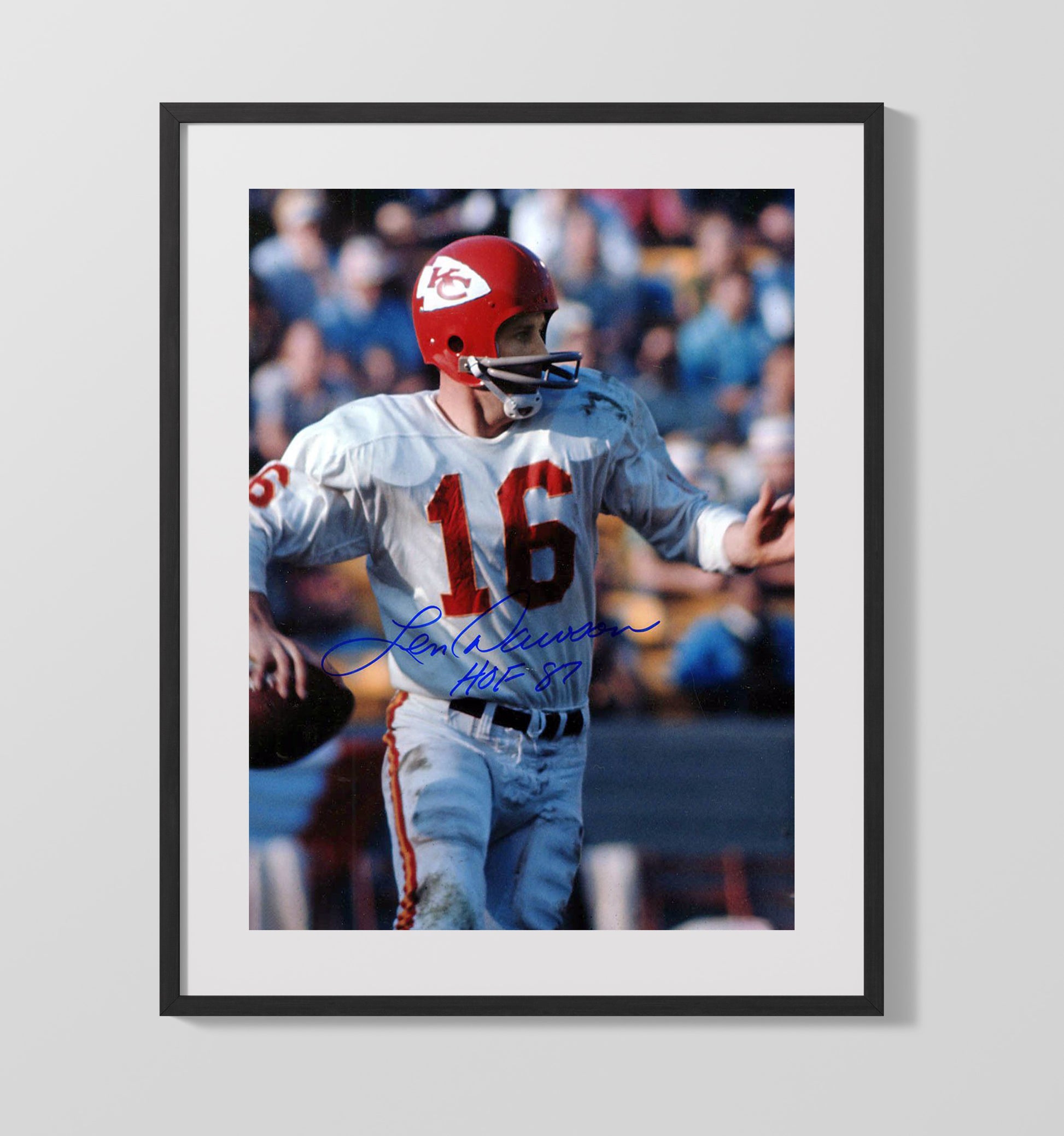 Len Dawson - Kansas City Football Quarterback Rollout Pass Hof 87 Football Wall Art - football wall art print