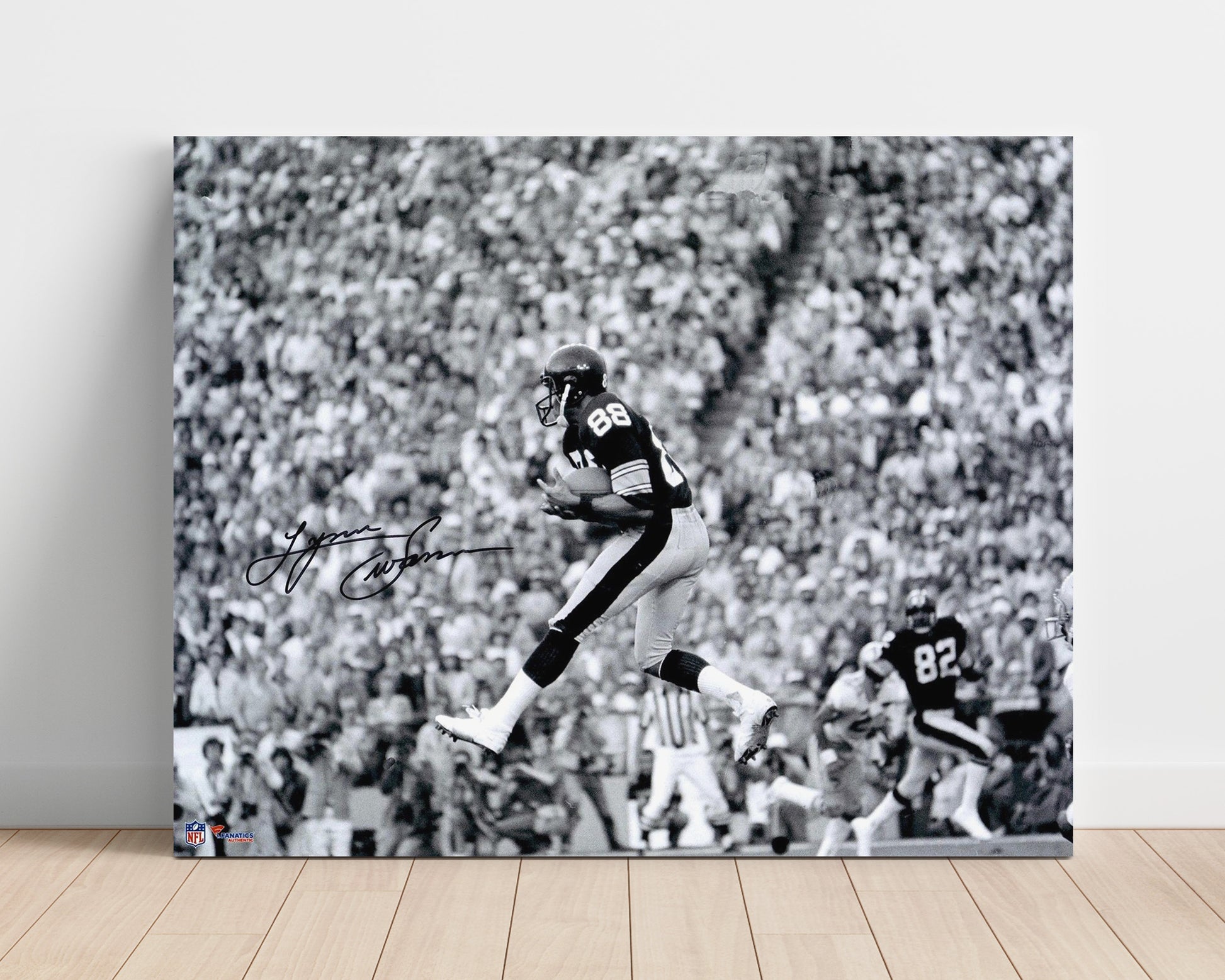 Lynn Swann - Legendary Leap Vintage Football Wall Art - 16x20 Unframed Print football decor