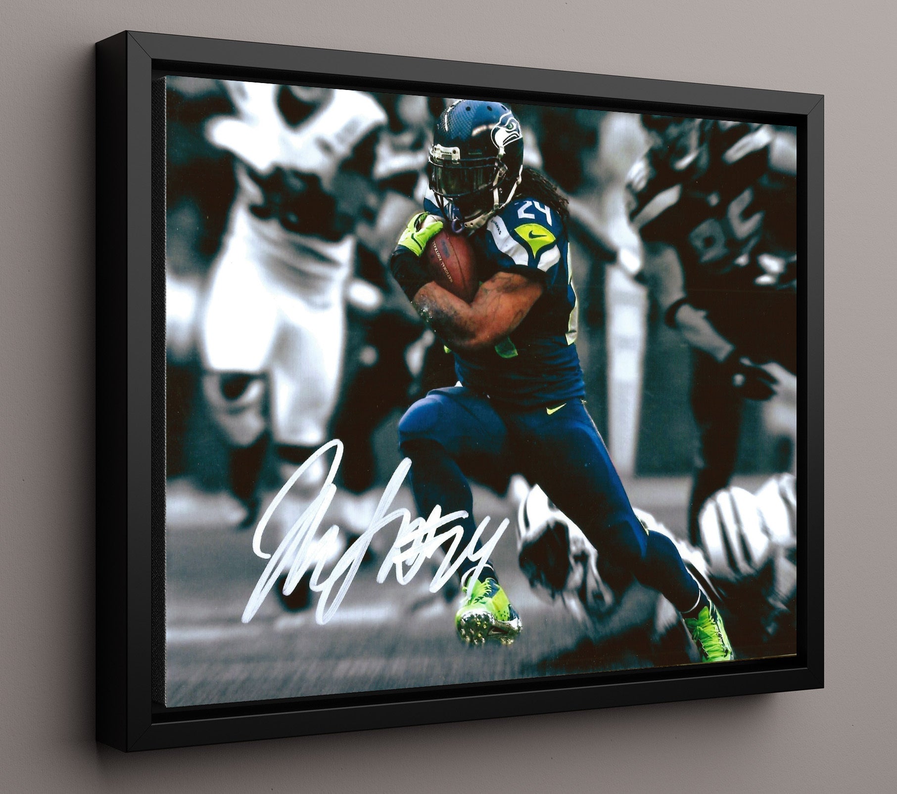 Marshawn Lynch - Beast Mode Run Vintage Football Wall Art - 16x20 Framed Canvas football decor