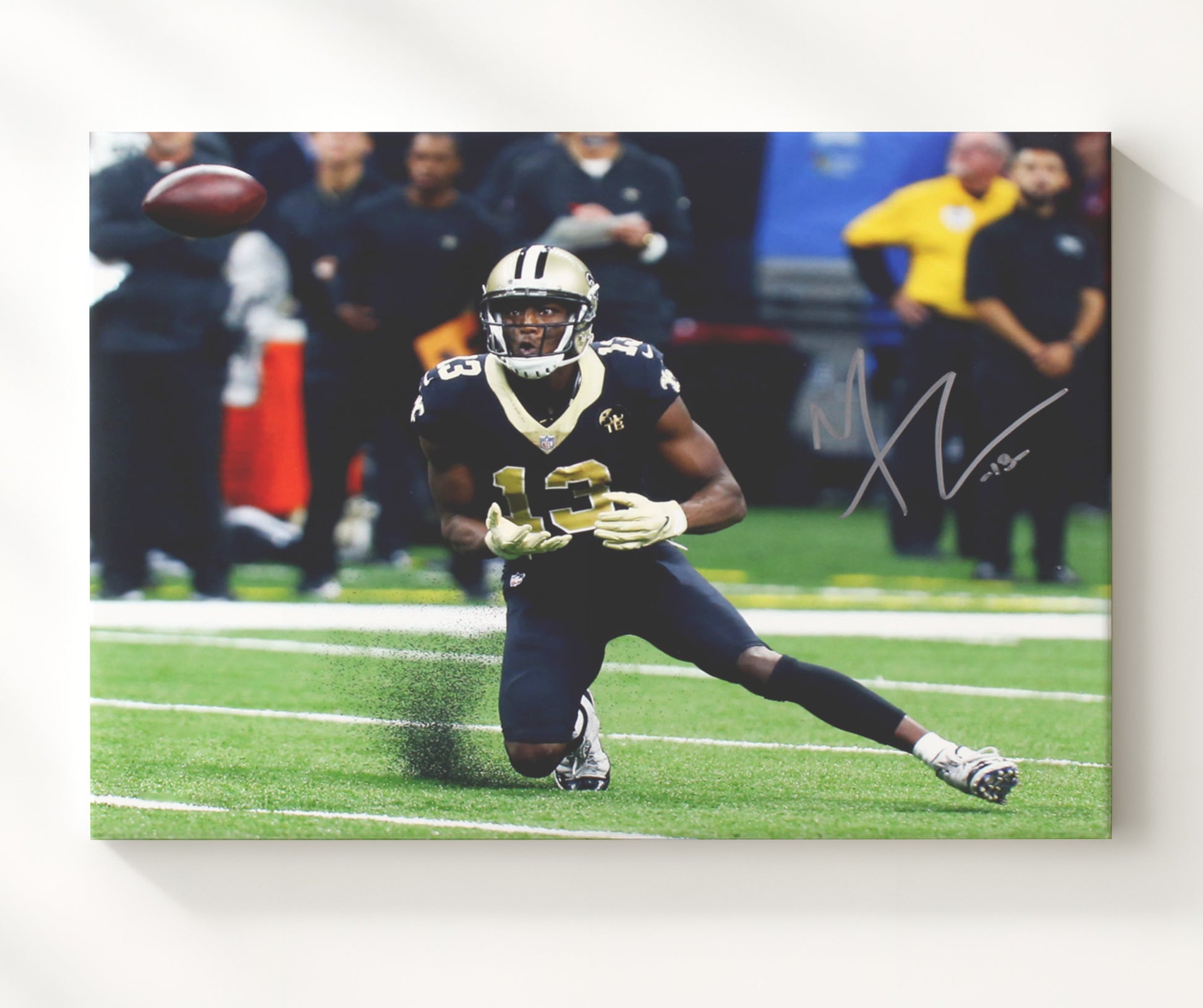 Michael Thomas - New Orleans Football Receiver Surprise Catch Reaction Vintage Football Wall Art - 20x24 Canvas football decor