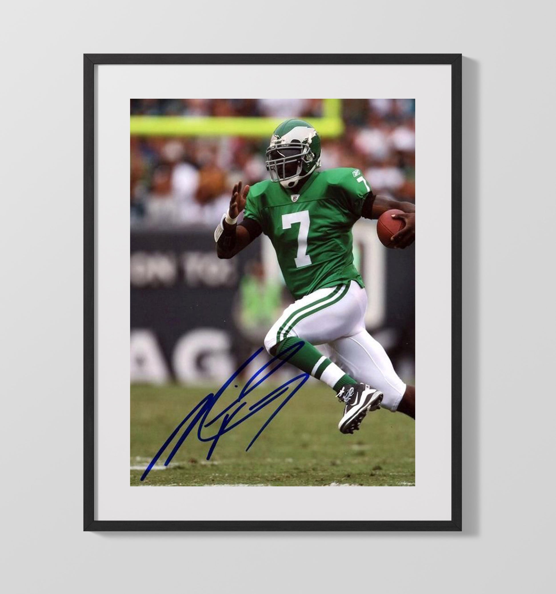 Michael Vick - Philadelphia Football Quarterback Scramble Run Football Wall Art - football wall art print