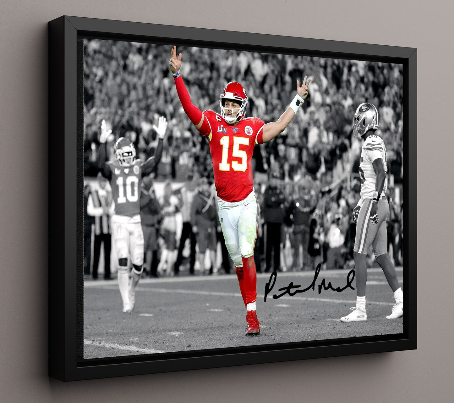 Patrick Mahomes - Game-Day Moment football wall art 16x20 Framed Canvas
