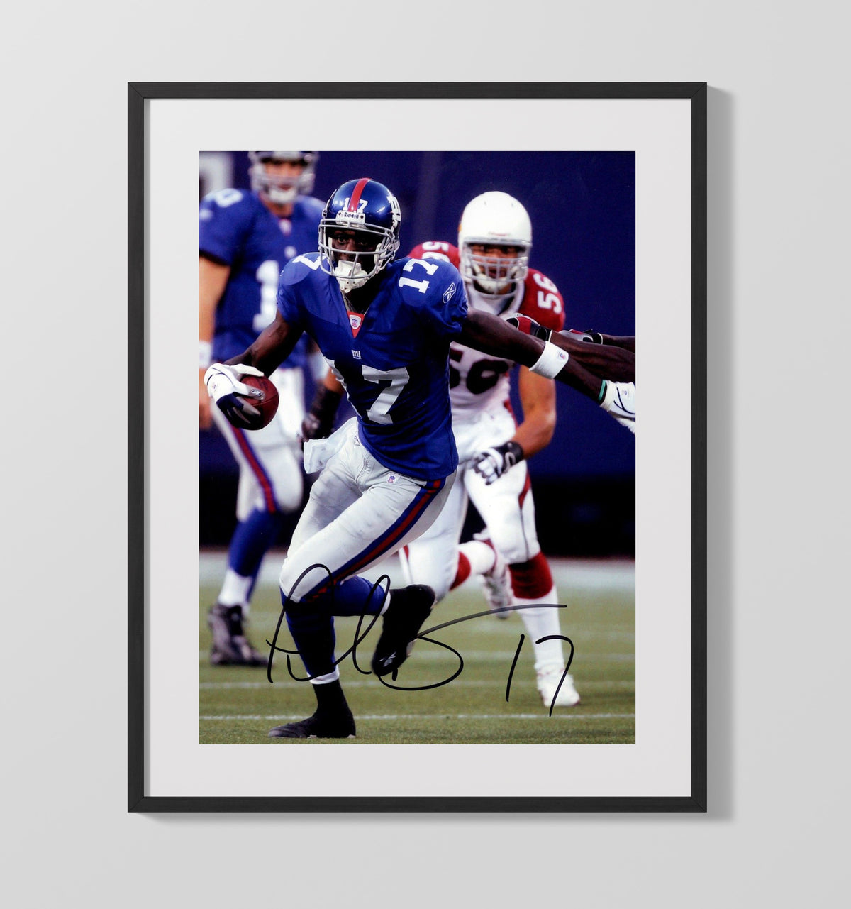 Plaxico Burress - New York football Receiver Running With Ball Open Field football wall art 16x20 Gallery Frame