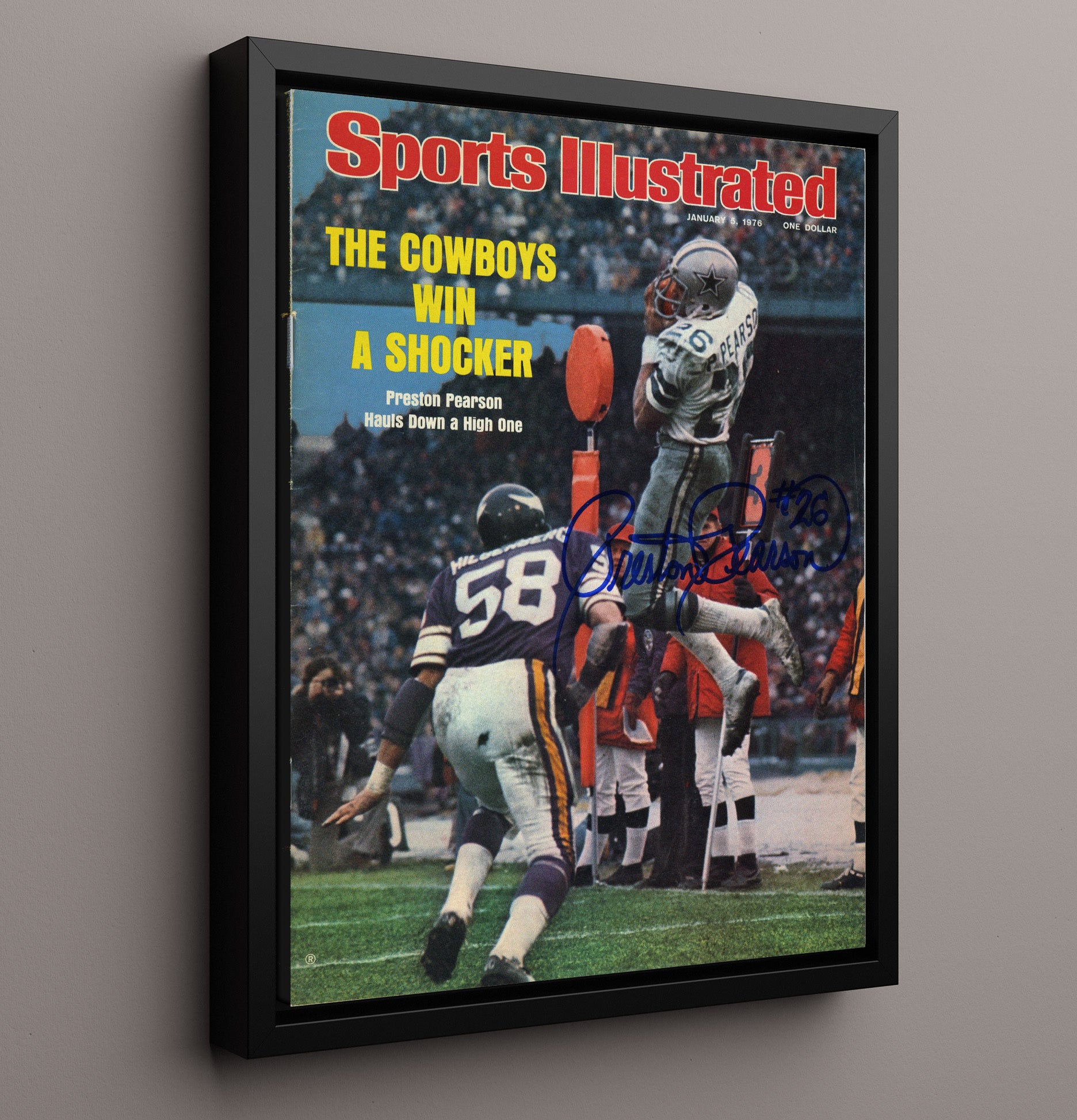 Preston Pearson - Dallas Football Leaping Catch NFC Championship 1976 SI Cover Football Wall Art - football wall art print