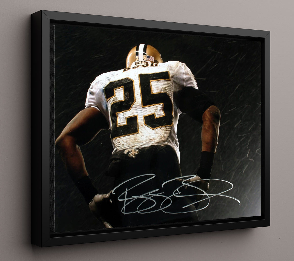 Reggie Bush - New Orleans Football Running Back Rain Game Game Action football wall art 16x20 Framed Canvas