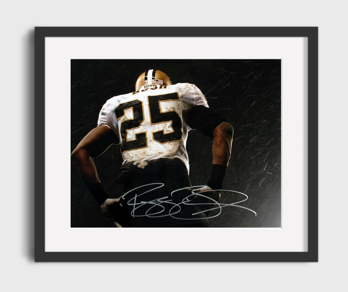 Reggie Bush - New Orleans Football Running Back Rain Game Game Action football wall art 16x20 Gallery Frame