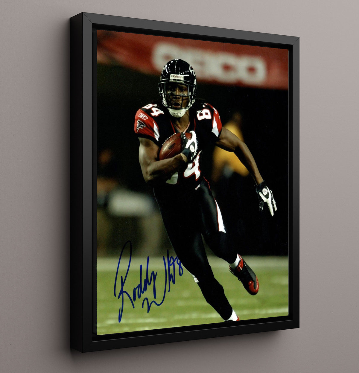 Roddy White - Atlanta football Receiver Running With Ball Downfield football wall art 16x20 Framed Canvas