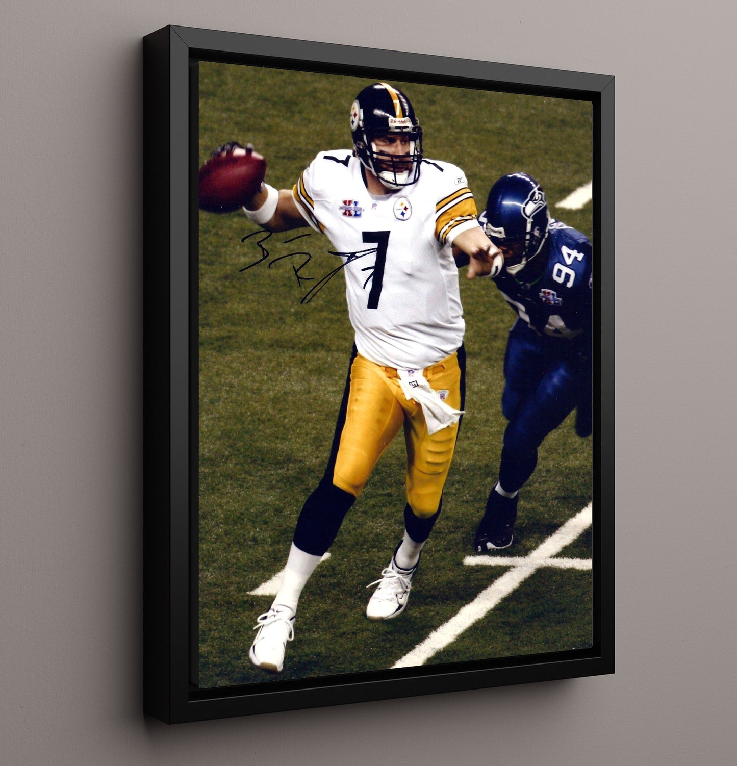 Roethlisberger - Pittsburgh Football Quarterback Passing Play Football Wall Art - football wall art print