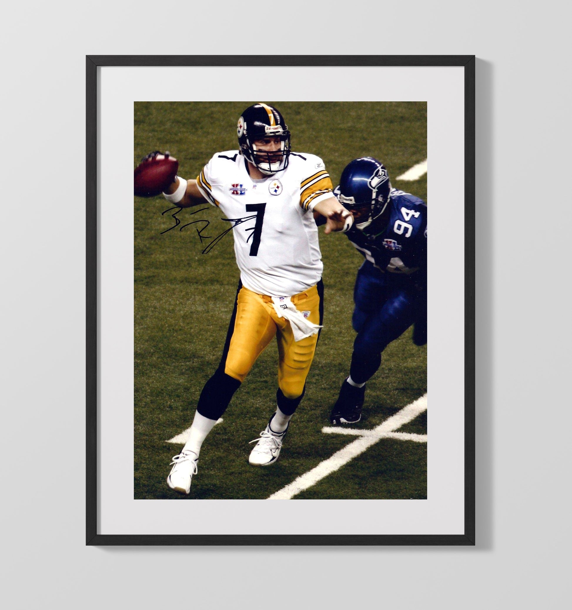 Roethlisberger - Pittsburgh Football Quarterback Passing Play Football Wall Art - football wall art print