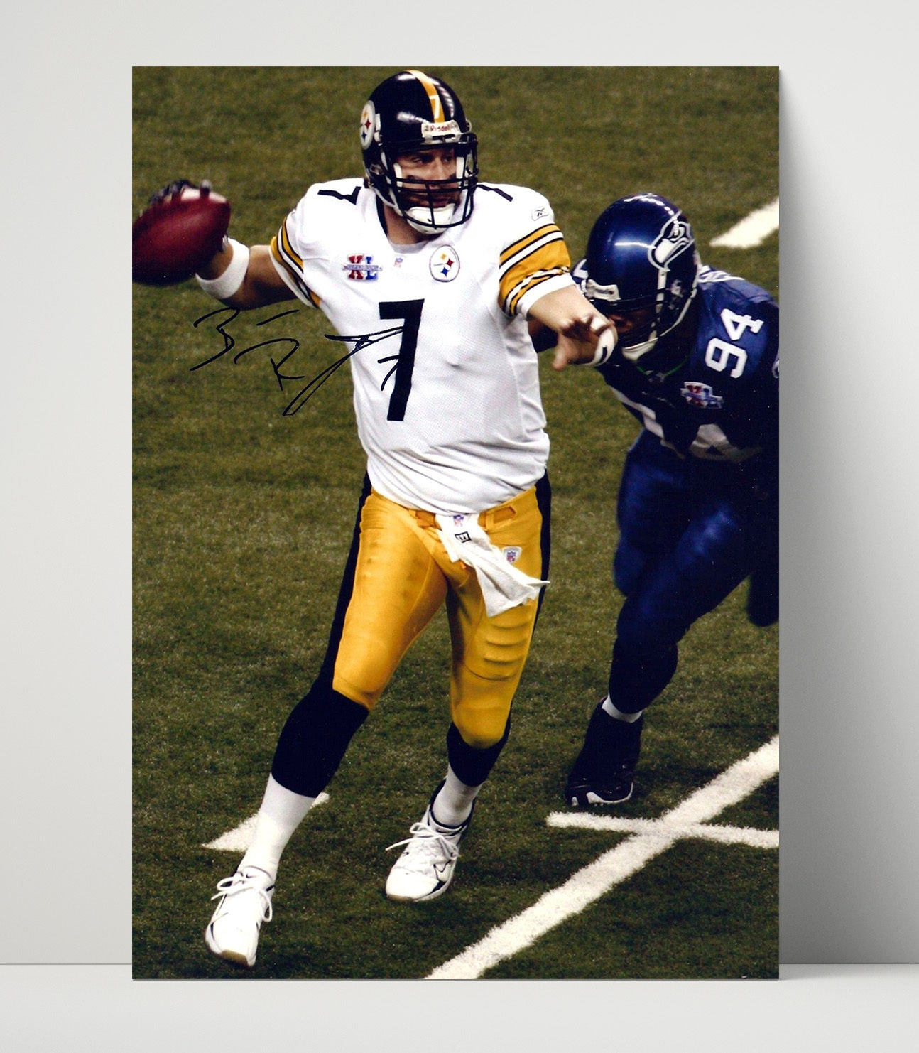 Roethlisberger - Pittsburgh Football Quarterback Passing Play Football Wall Art - football wall art print