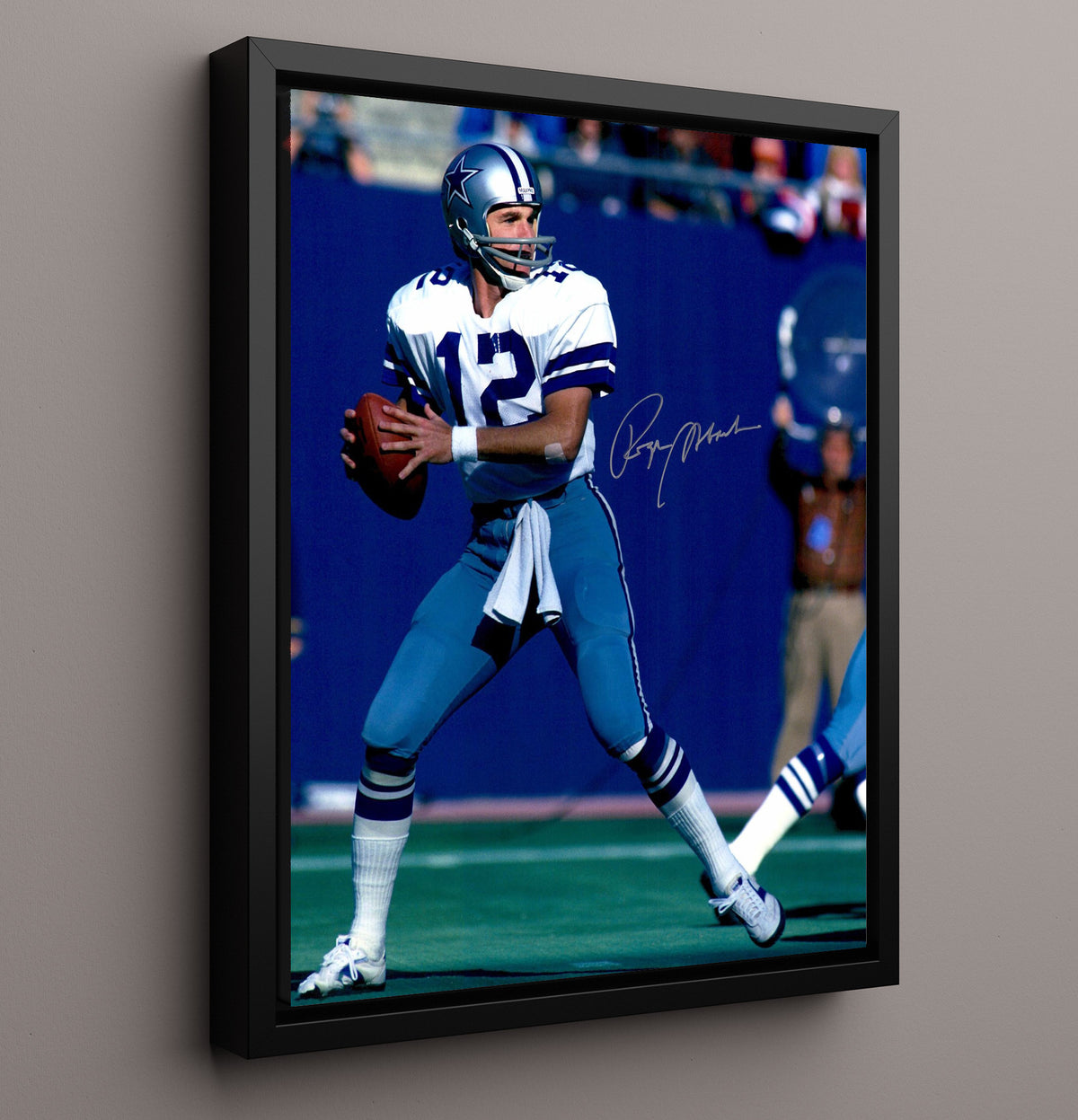 Roger Staubach - Navy and Silver Pride football wall art 16x20 Framed Canvas