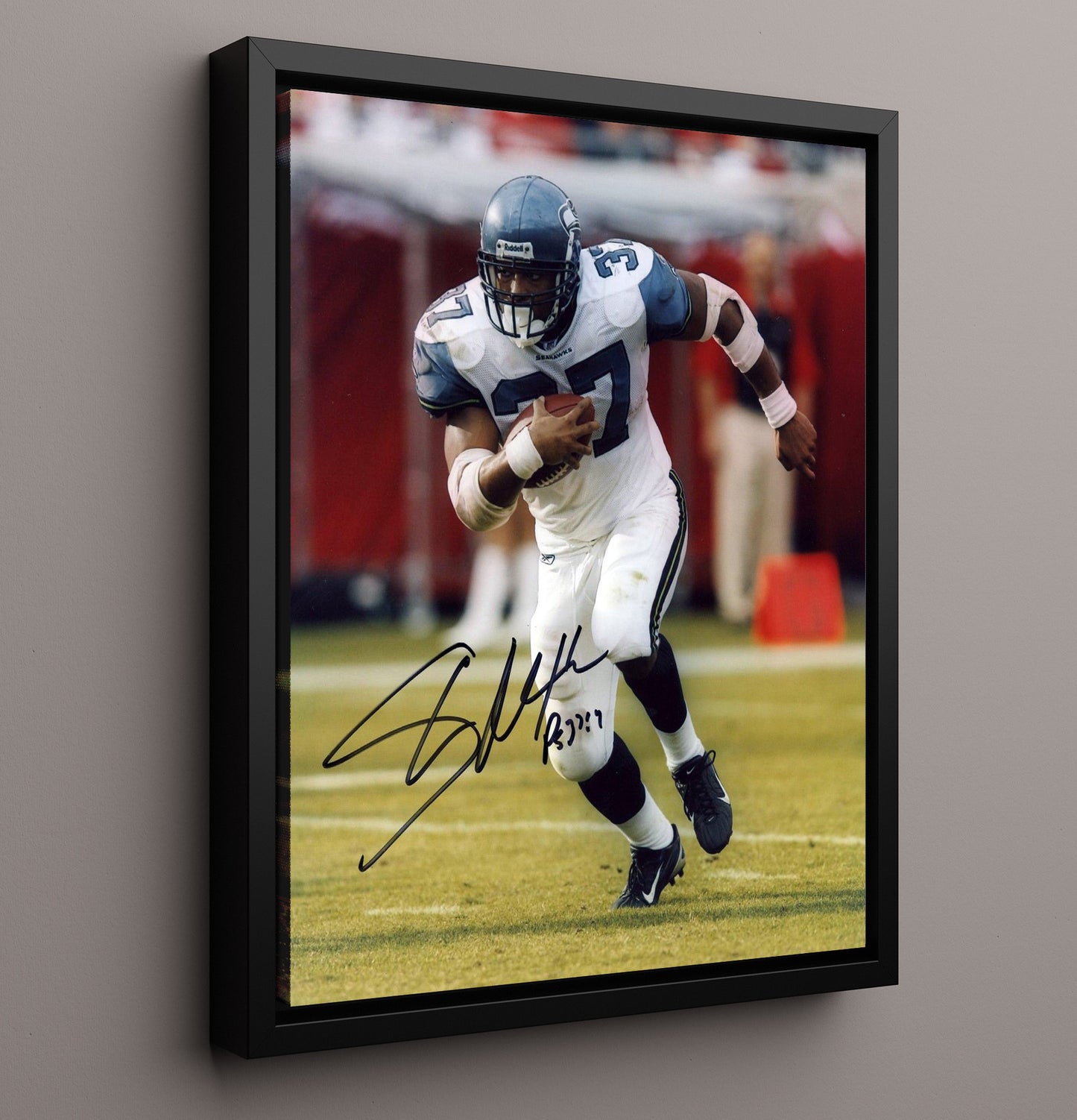 Shawn Alexander - Seattle football Running Back Rushing With Ball football wall art 16x20 Framed Canvas