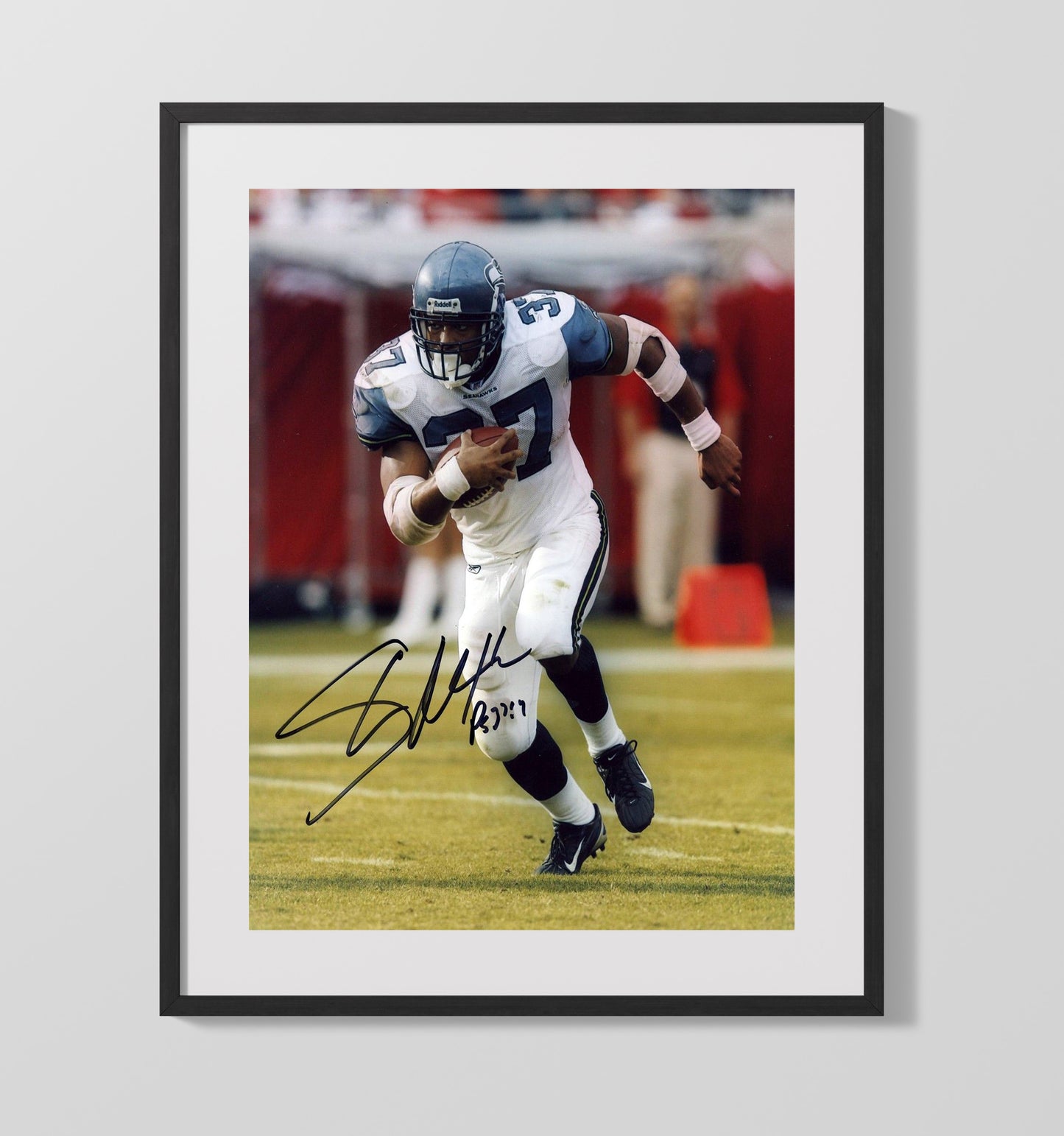 Shawn Alexander - Seattle football Running Back Rushing With Ball football wall art 16x20 Gallery Frame