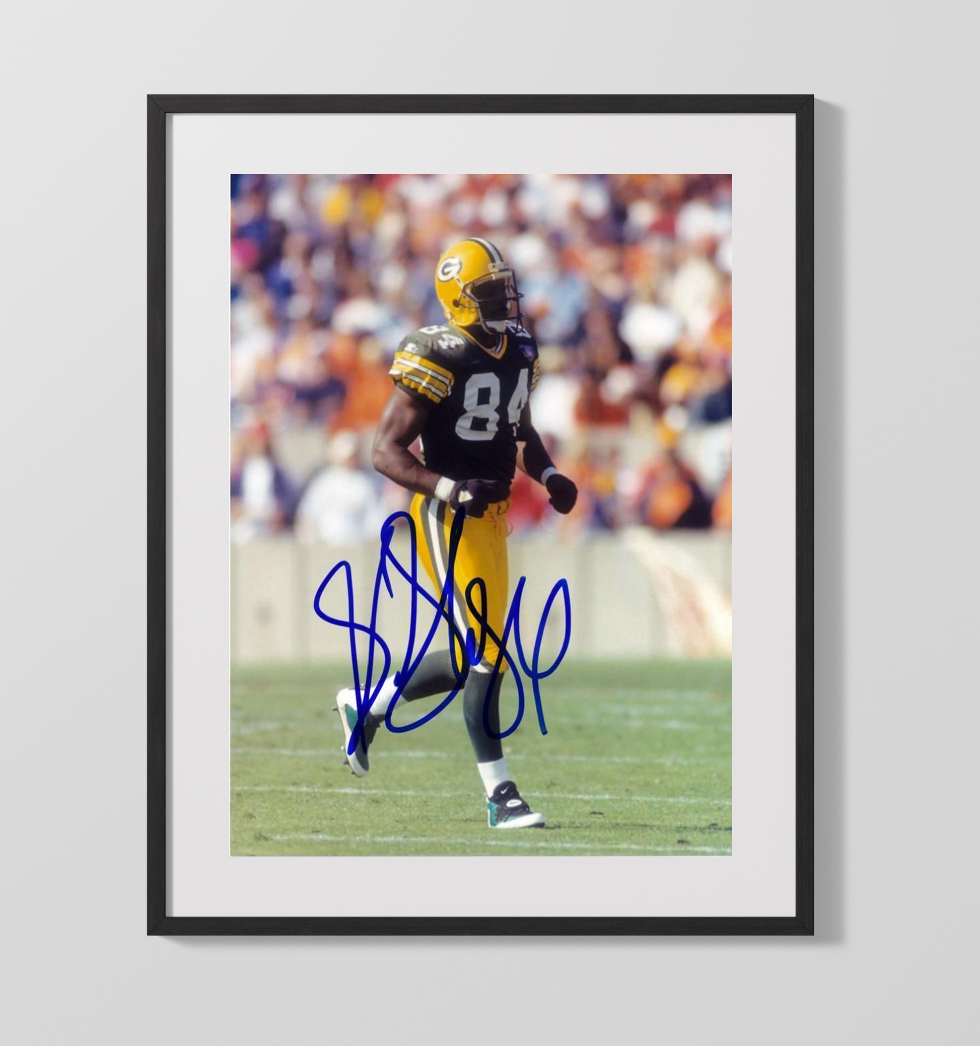 Sterling Sharpe - Green Bay football Receiver On Field Game Moment football wall art 16x20 Gallery Frame