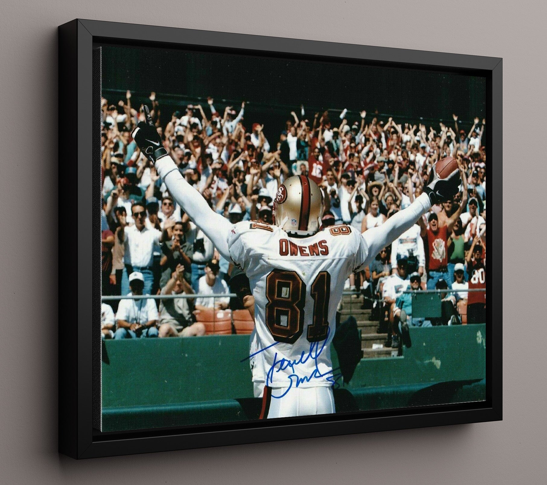 Terrell Owens 49ers Victory - TO Showstopper football wall art 16x20 Framed Canvas