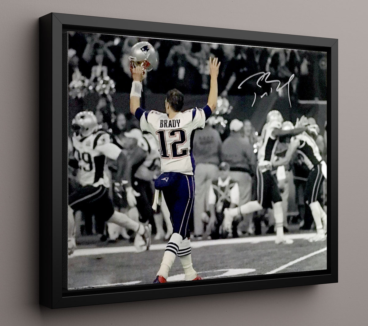 Tom Brady - New England Football Super Bowl LI Touchdown Celebration 2017 football wall art 16x20 Framed Canvas