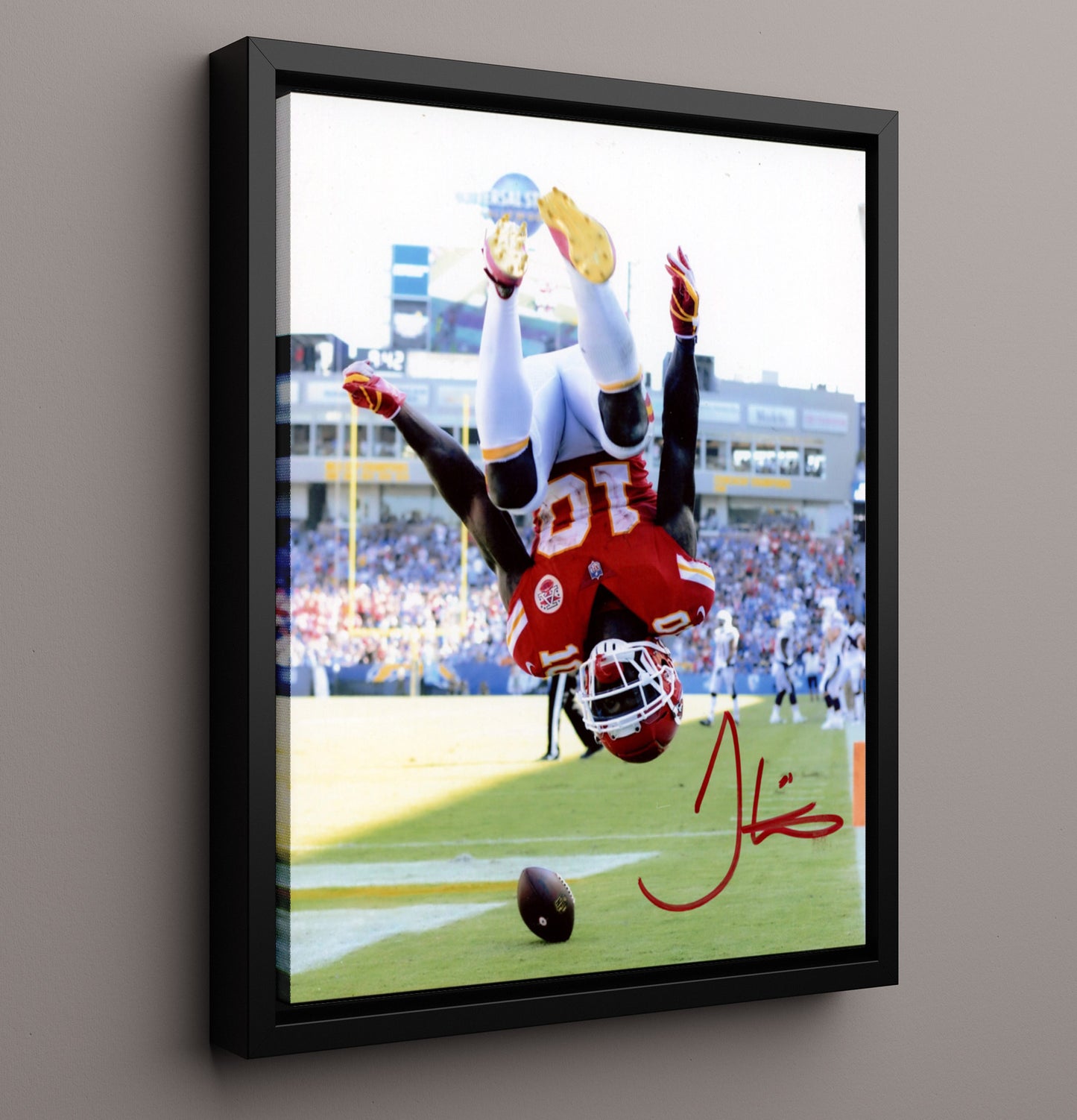 Tyreek Hill - Kansas City football Receiver Touchdown Backflip Celebration football wall art 16x20 Framed Canvas