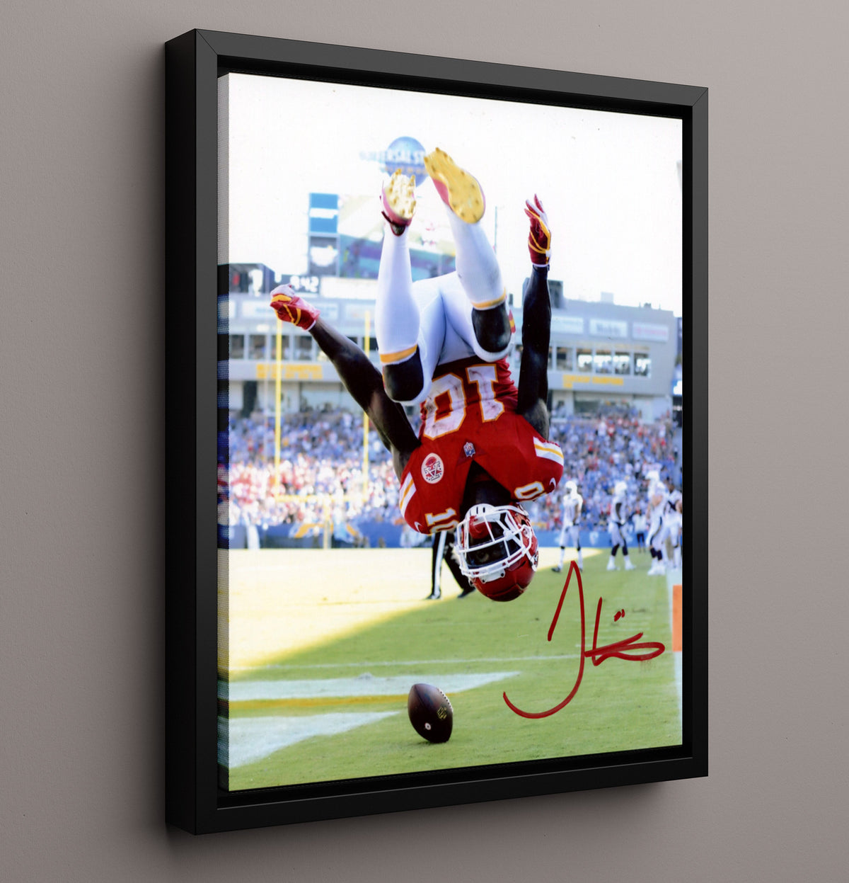 Tyreek Hill - Kansas City football Receiver Touchdown Backflip Celebration football wall art 16x20 Framed Canvas