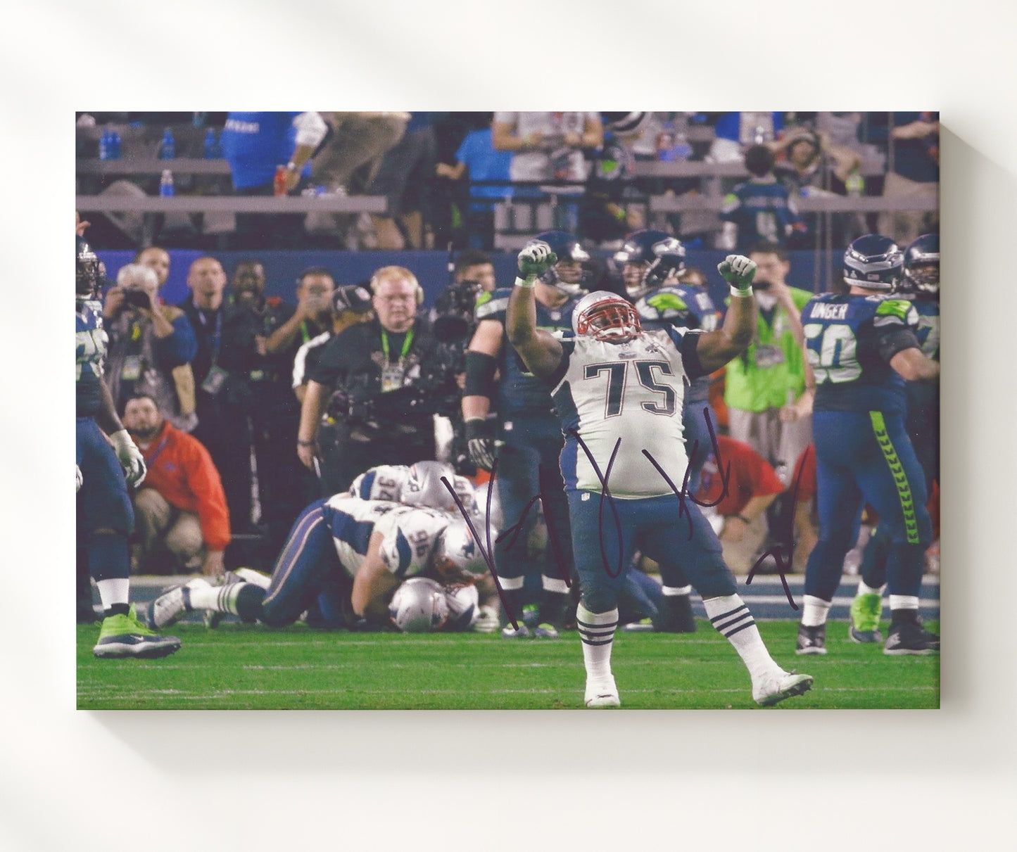 Vince Wilfork - New England Football Super Bowl Celebration Arms Raised 2015 football wall art 20x24 Canvas