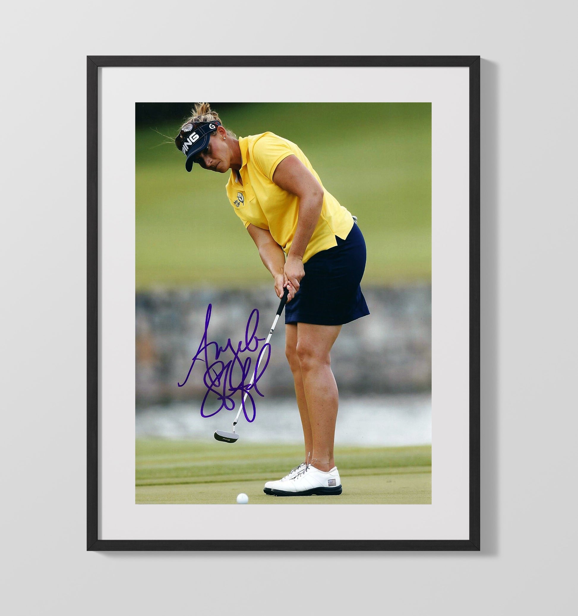 Angela Stanford - Focused Putt Golf Wall Art