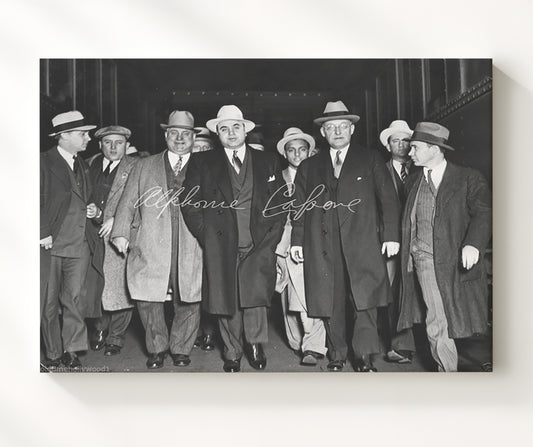 Al Capone - Chicago Court Appearance 8x10 Canvas history wall art