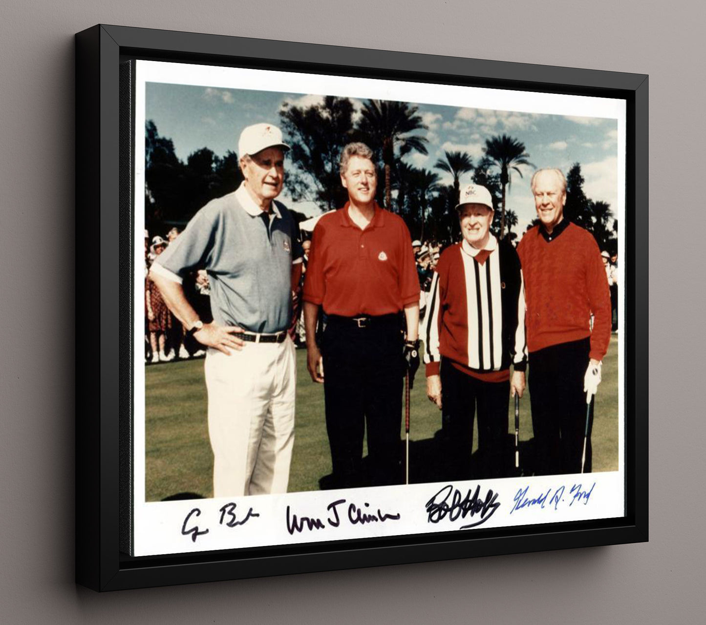 Historical - Bob Hope With George H.W. Bushbill Clinton And Gerald Ford - Presidents Golf Gathering - Landscape History Wall Art
