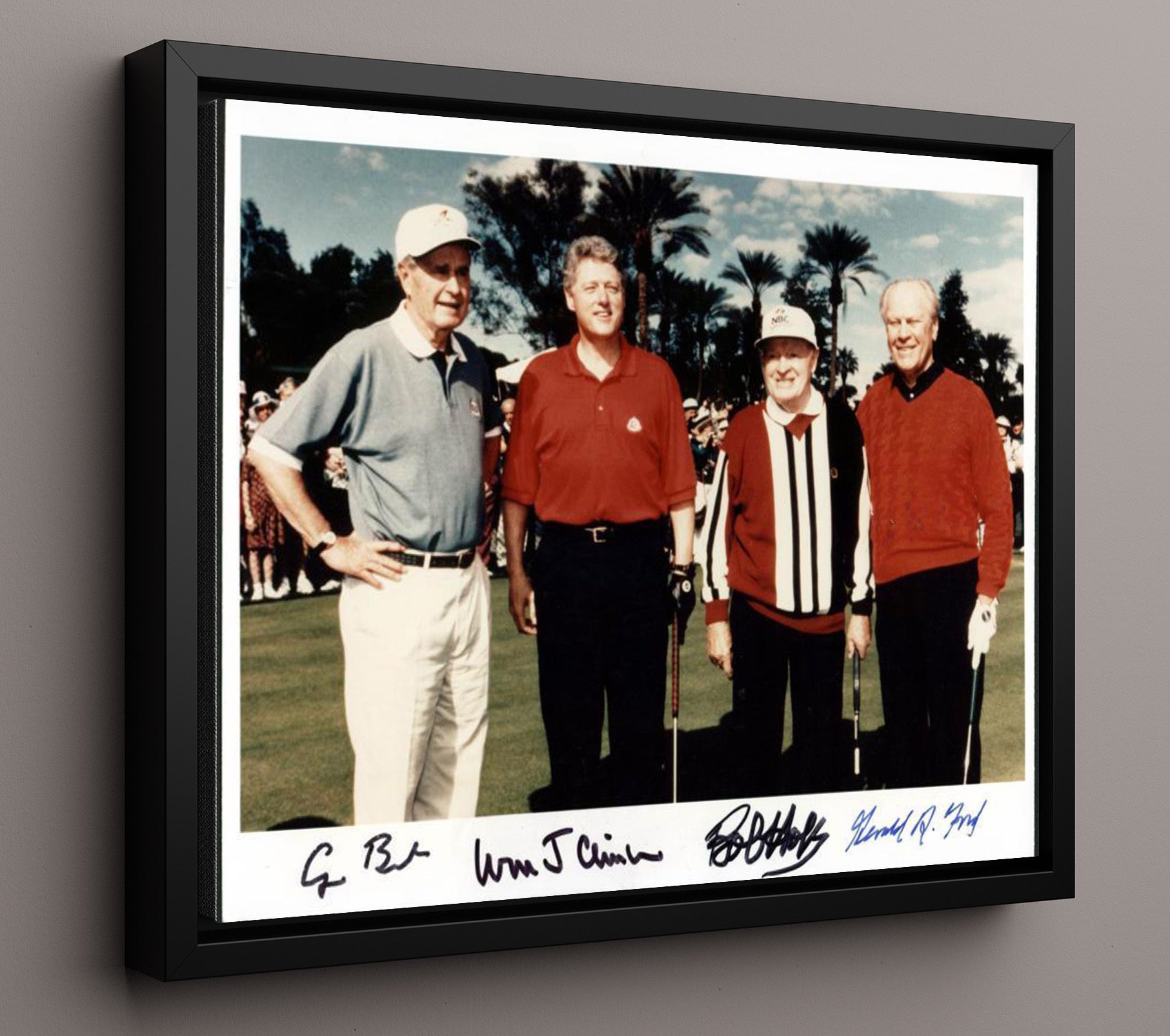 Historical - Bob Hope With George H.W. Bushbill Clinton And Gerald Ford - Presidents Golf Gathering - Landscape History Wall Art