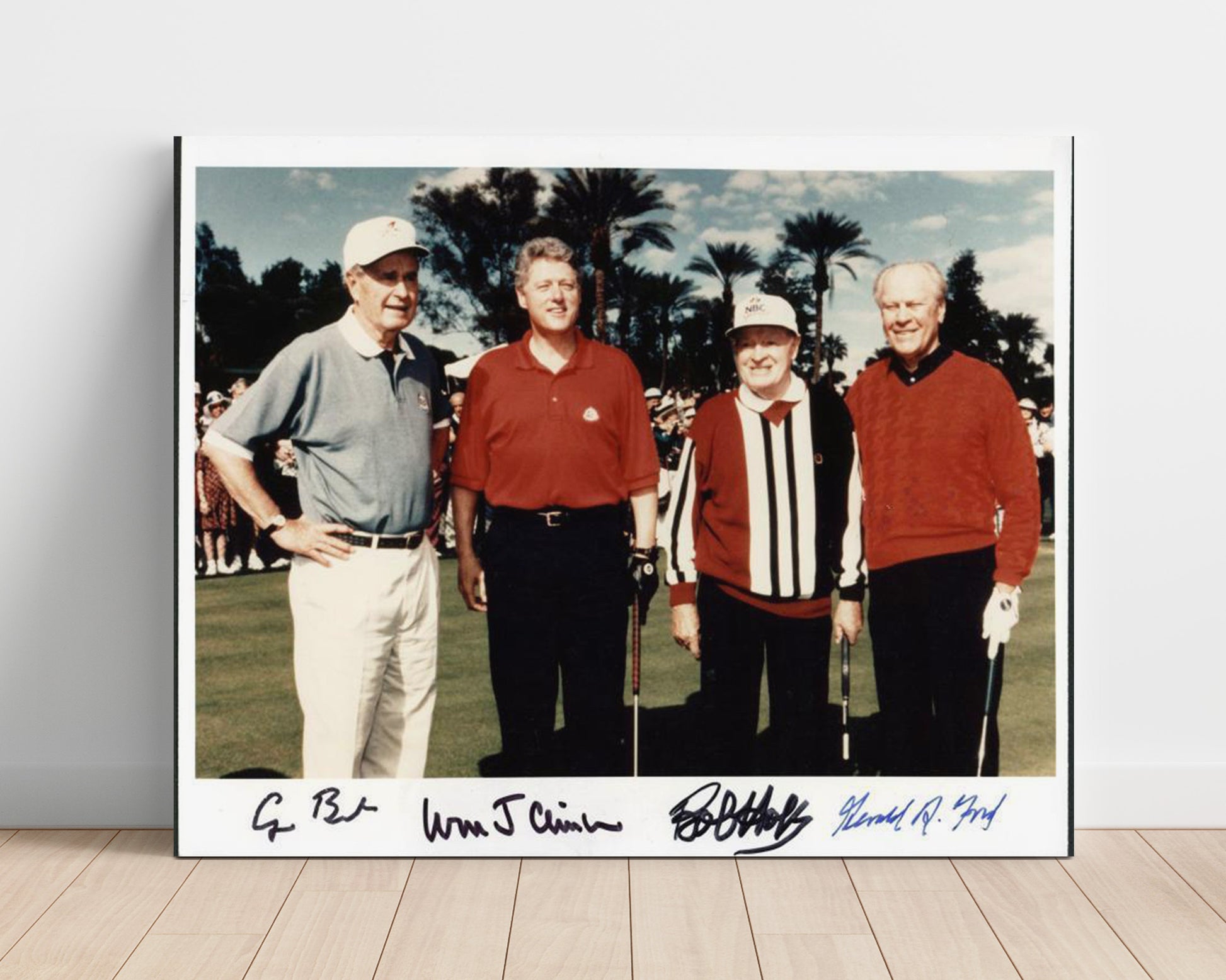 Historical - Bob Hope With George H.W. Bushbill Clinton And Gerald Ford - Presidents Golf Gathering - Landscape History Wall Art