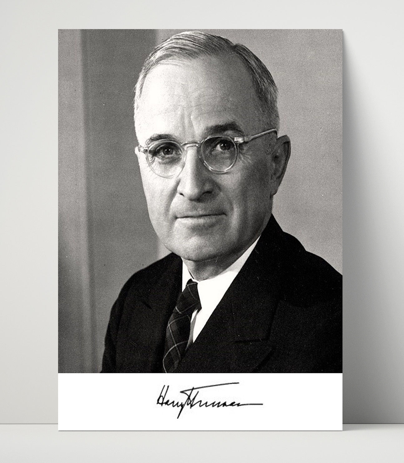 Historical - Harry S. Truman - Presidential Headshot Portrait 1940S History Wall Art