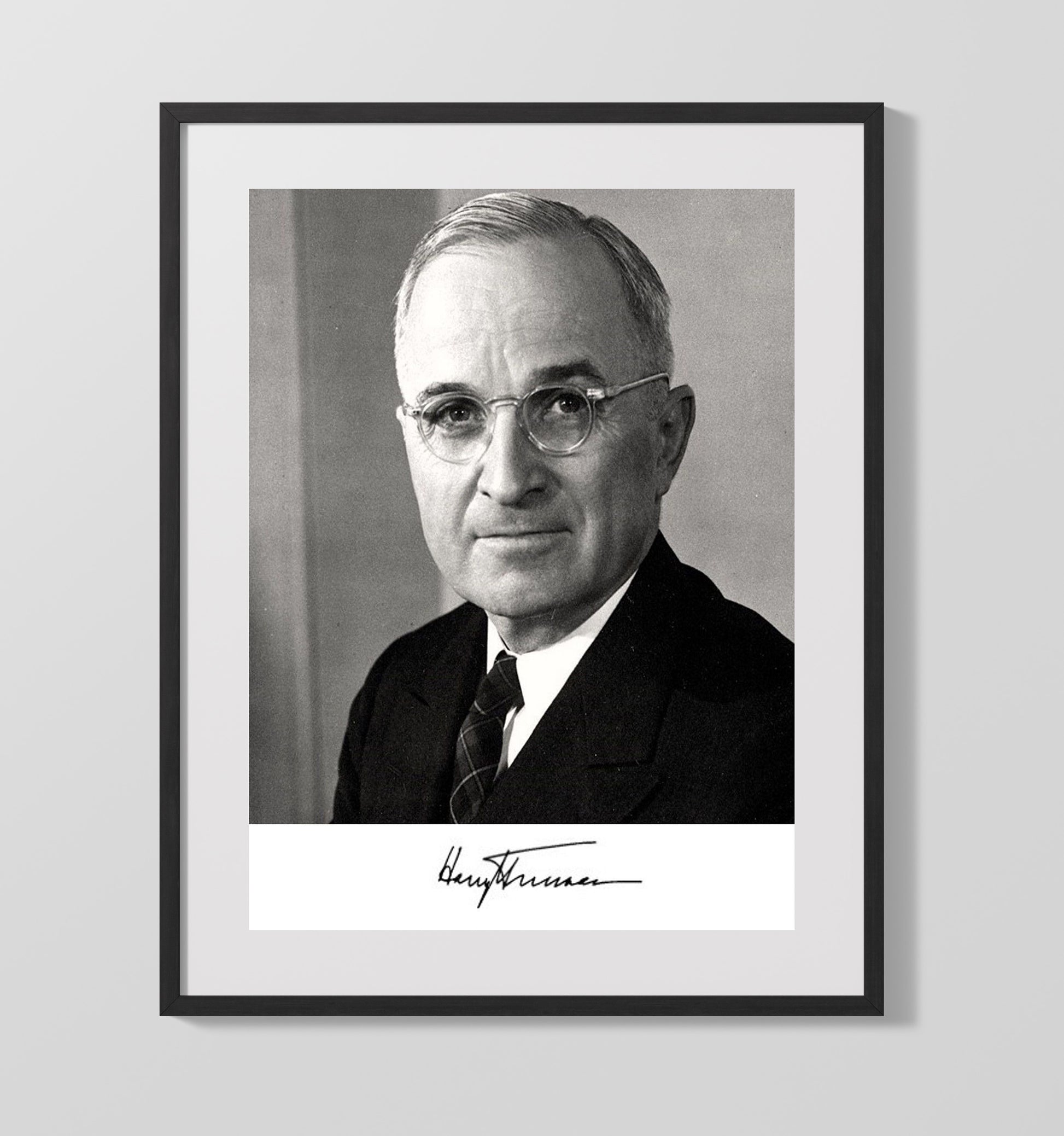 Historical - Harry S. Truman - Presidential Headshot Portrait 1940S History Wall Art