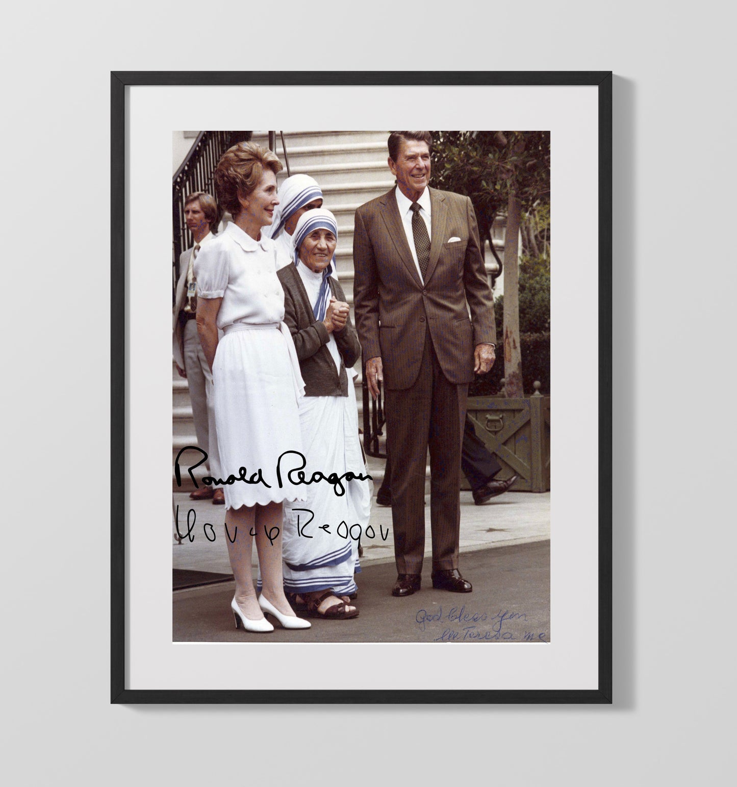 Historical - Mother Teresa With Ronald Reagan And Nancy Reagan - White House Visit Portrait History Wall Art