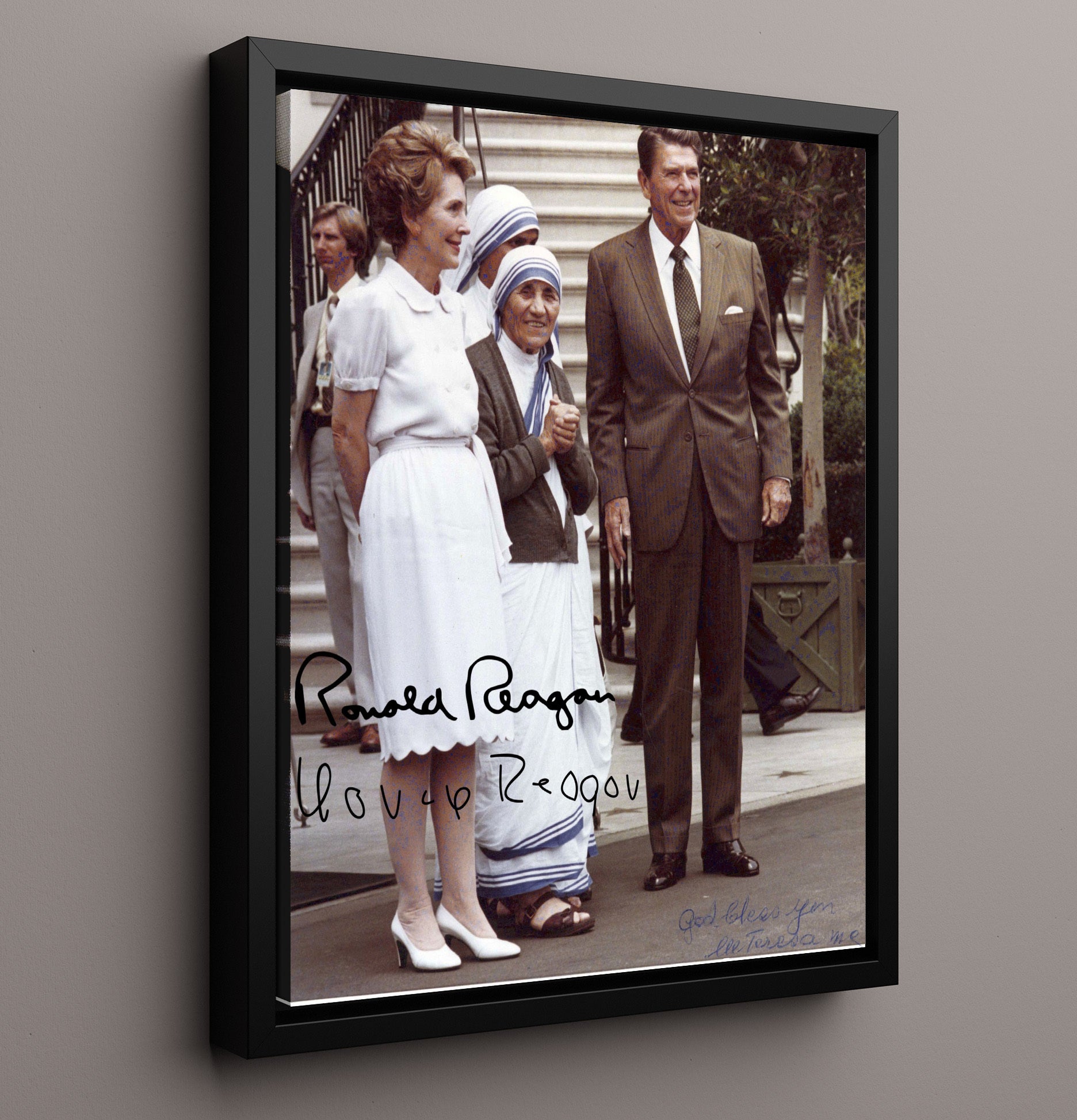 Historical - Mother Teresa With Ronald Reagan And Nancy Reagan - White House Visit Portrait History Wall Art