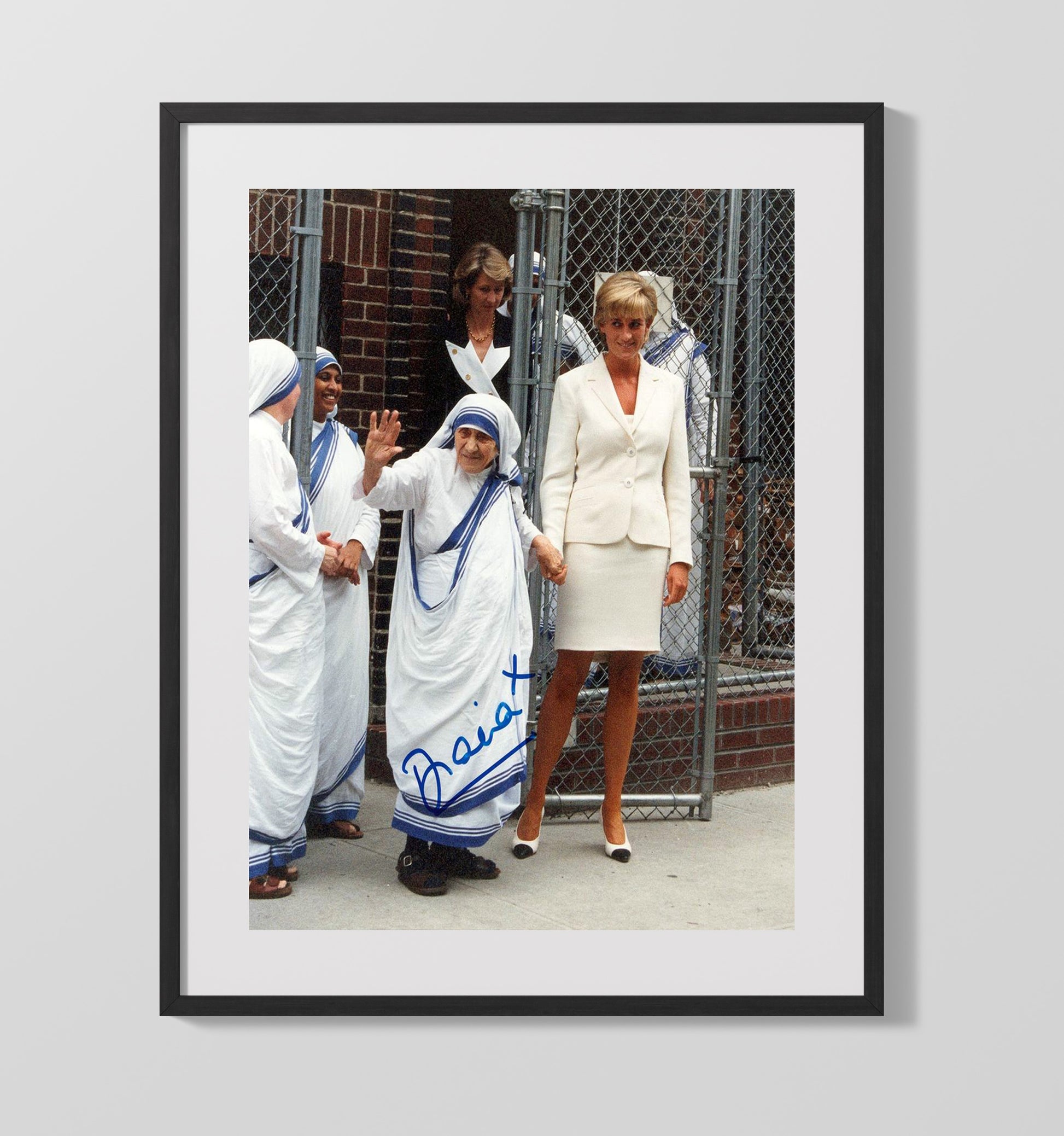 Historical - Princess Diana And Mother Teresa - Humanitarian Visit 1990S History Wall Art