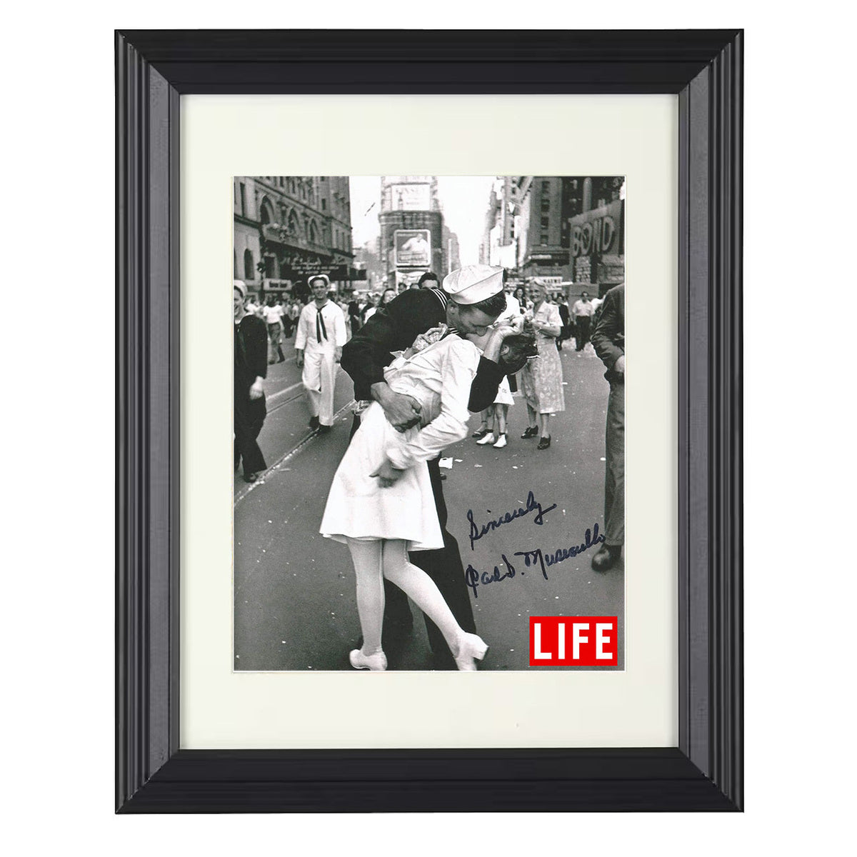 Times Square V-J Day Kiss – Alfred Eisenstaedt Image 1945 unframed semi-gloss poster print