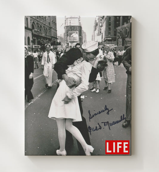 Times Square V-J Day Kiss - Alfred Eisenstaedt Photo 1945 8x10 Canvas history wall art
