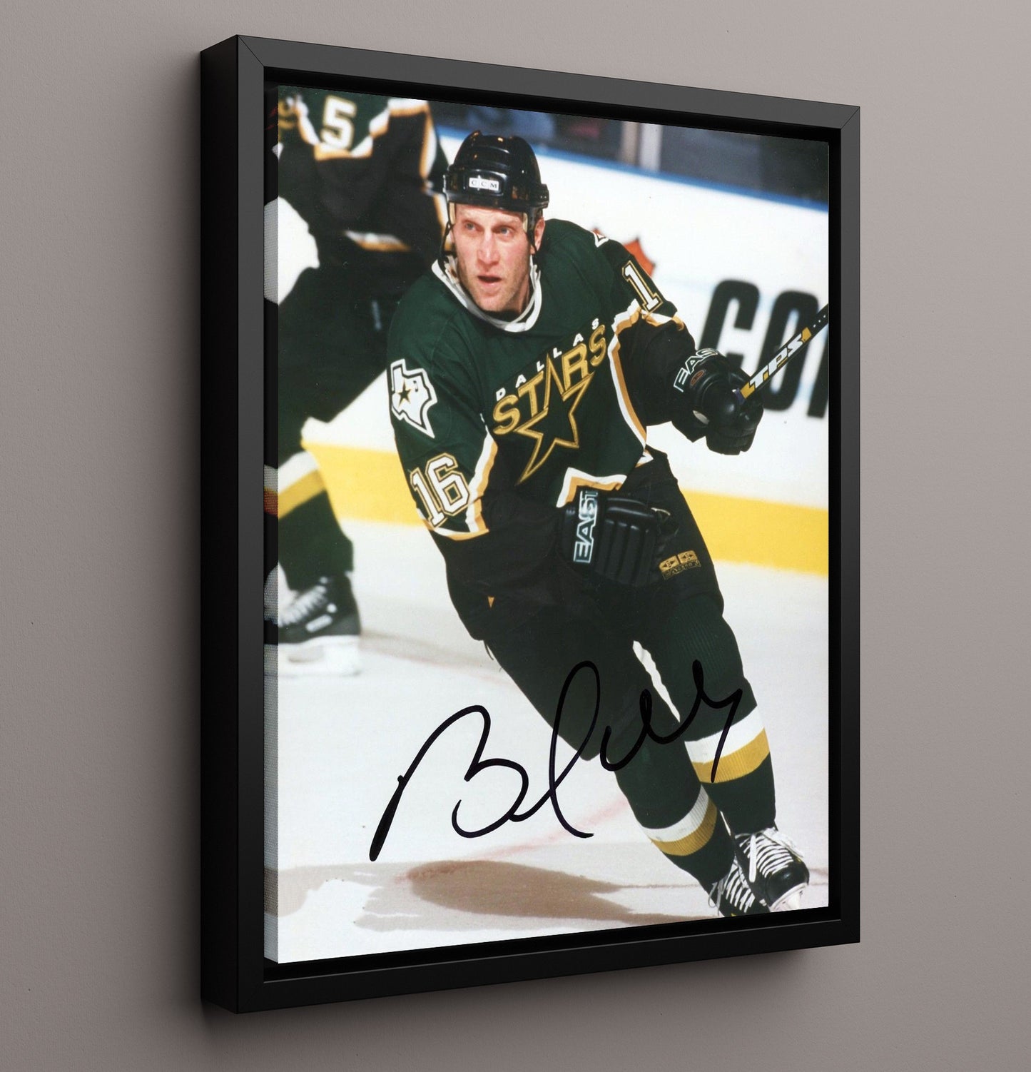 Brett Hull - Dallas Hockey Breakaway Skating Action Hockey Wall Art - hockey wall art print